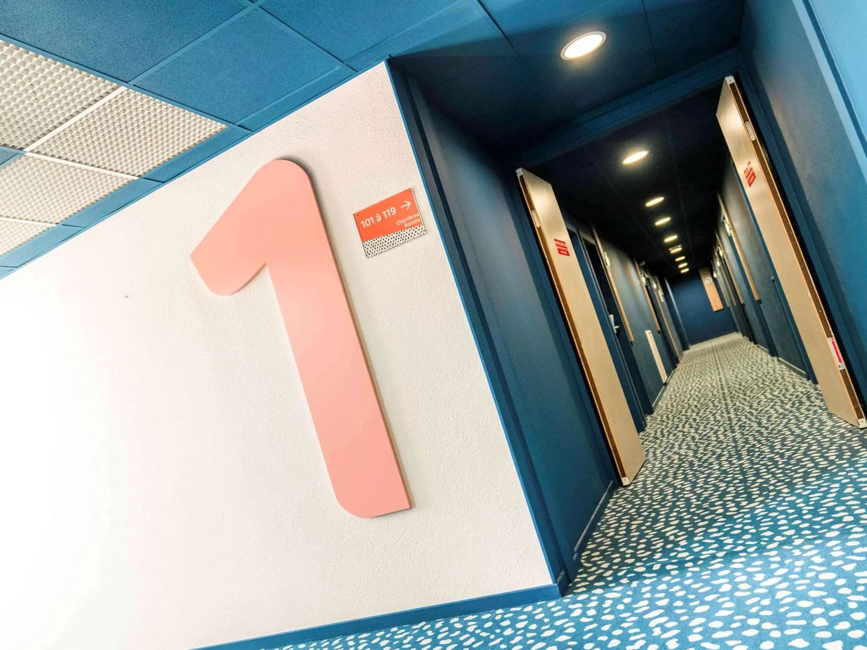 Property building in ibis Styles Marseille Plan de Campagne