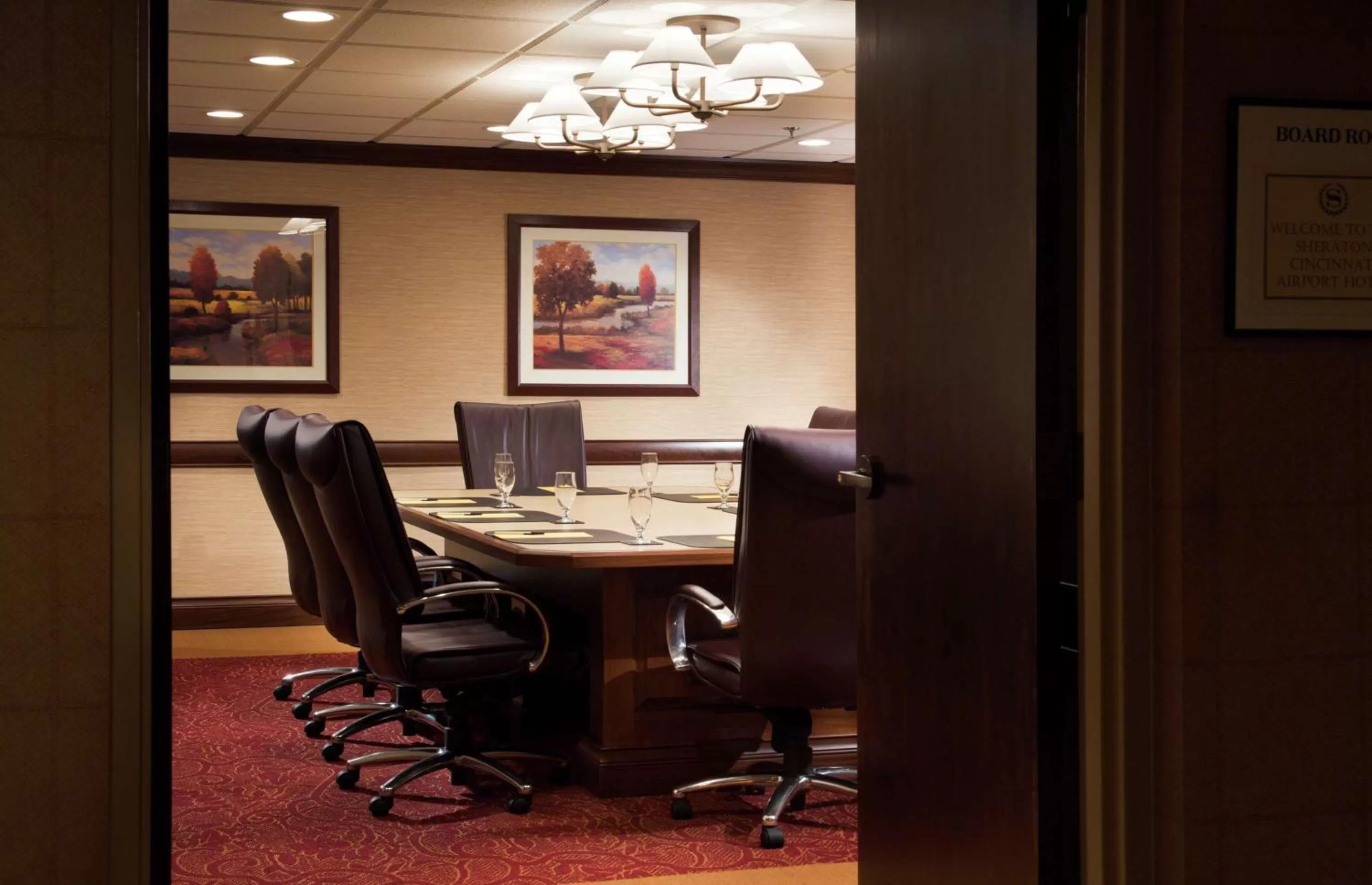 Meeting/conference room in DoubleTree by Hilton Cincinnati Airport