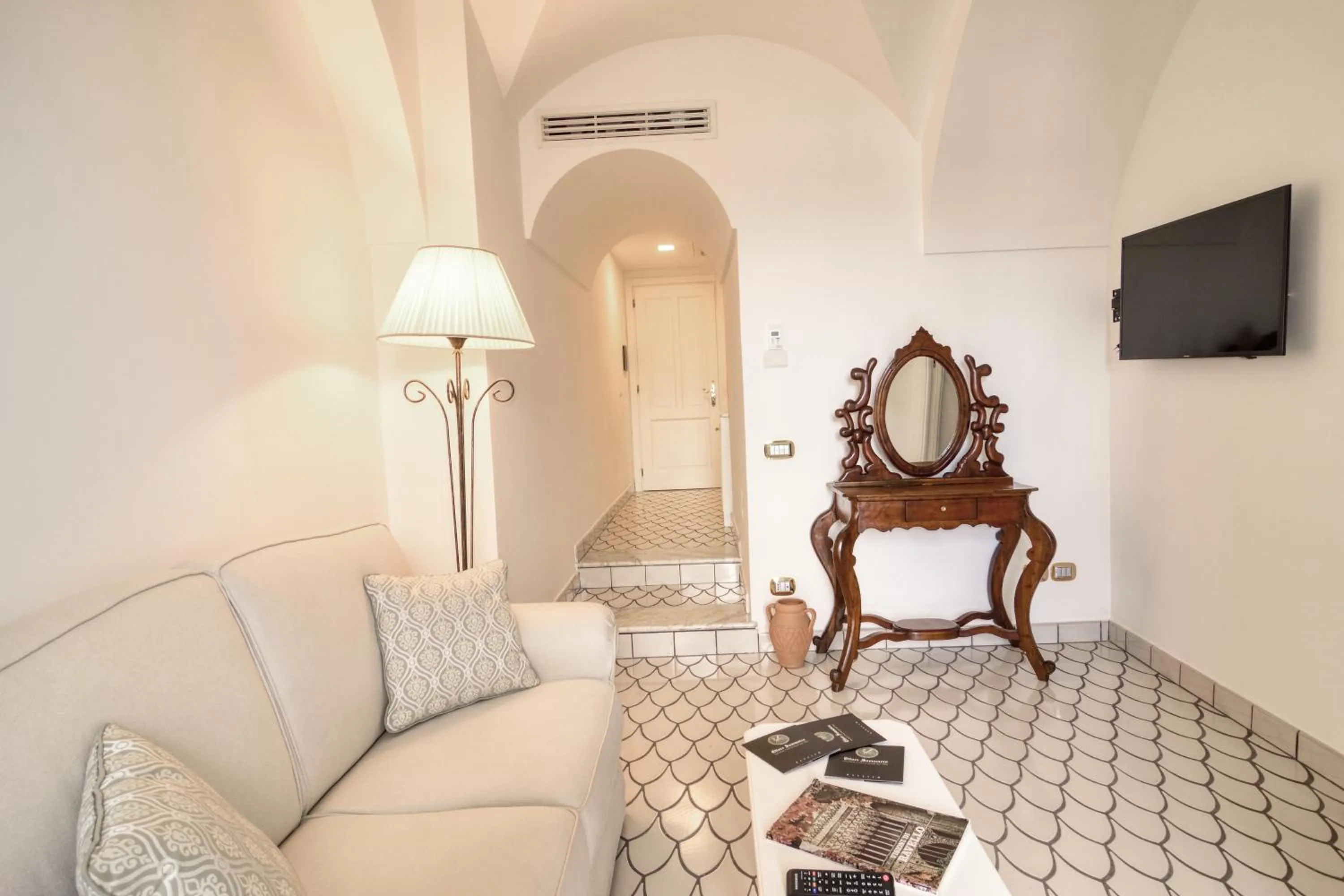 Living room in Palazzo Confalone
