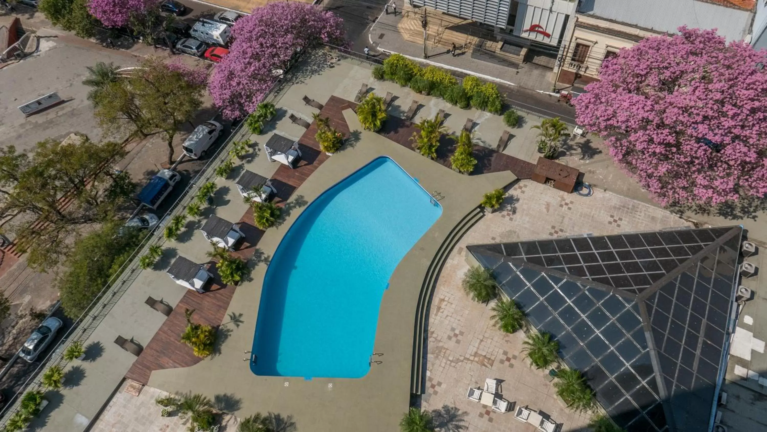 Patio, Pool View in Hotel Guarani Asuncion