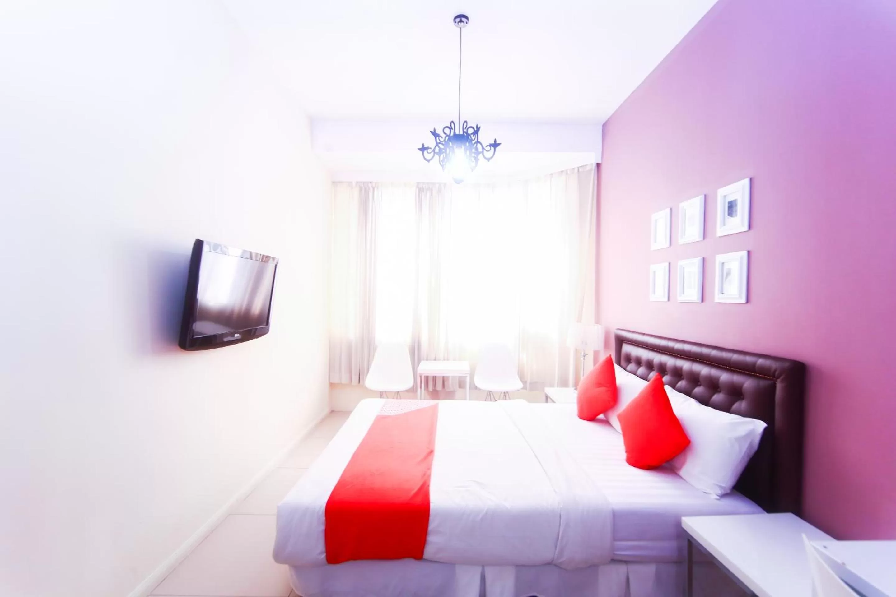 Photo of the whole room, Bed in OYO 777 Epal Hotel