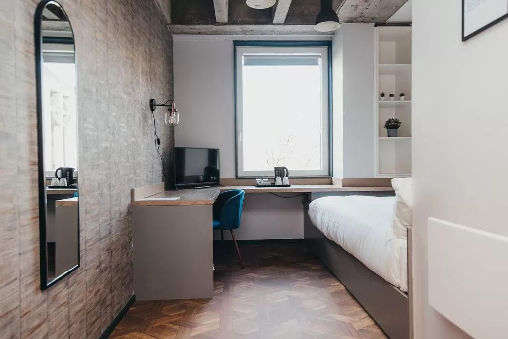 Bed in Quarter by the Warren Collection