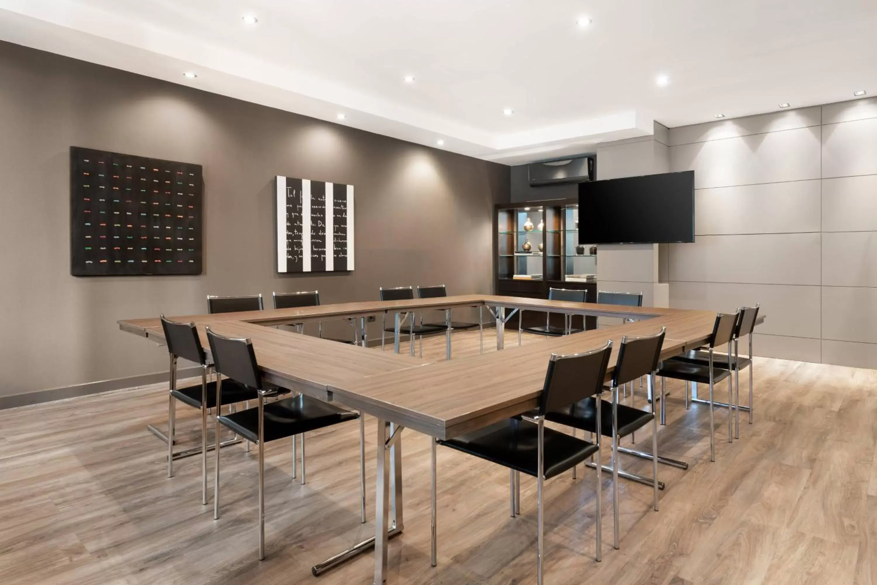 Meeting/conference room in AC Hotel Ponferrada by Marriott