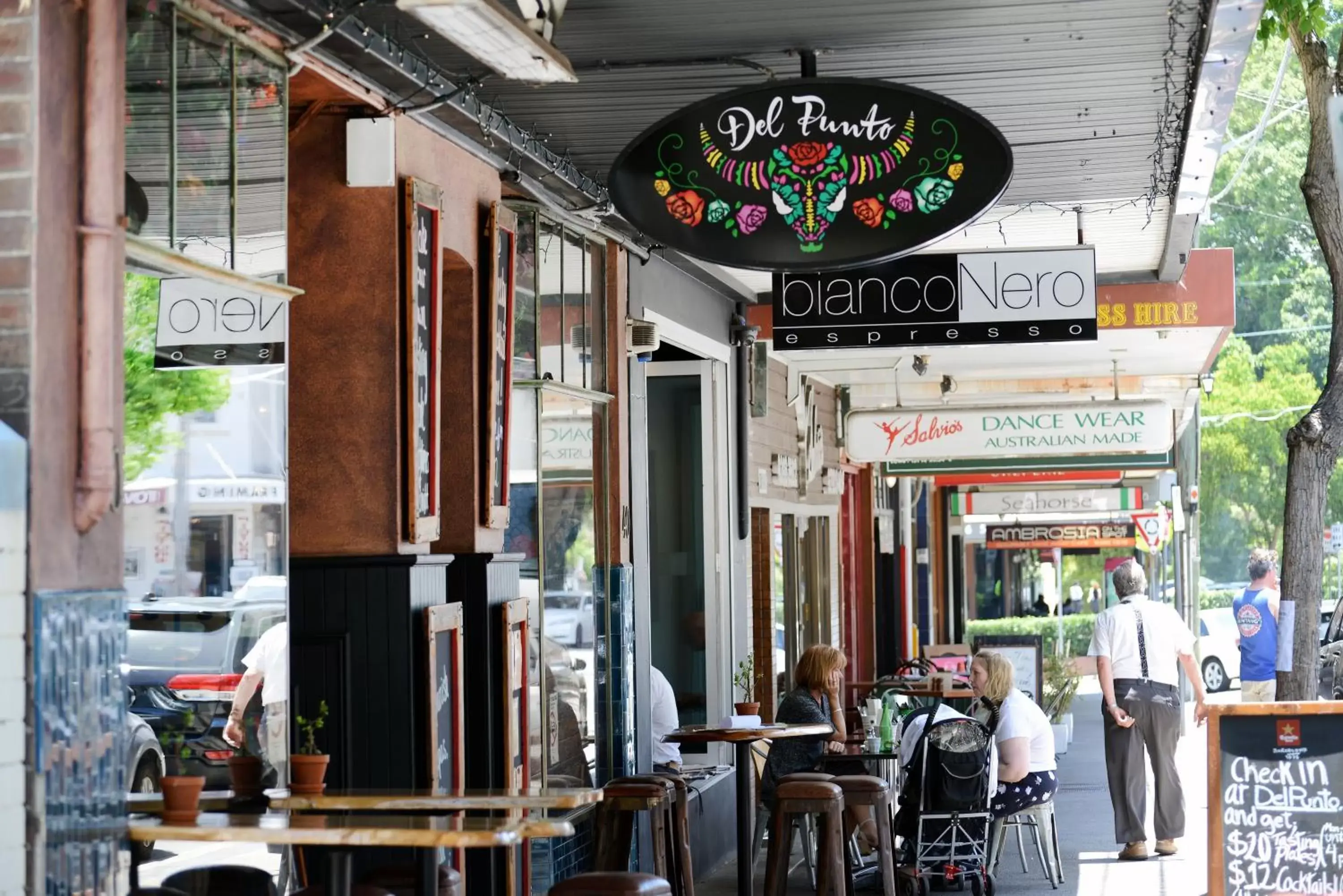 Neighbourhood, Restaurant/Places to Eat in Perouse Randwick by Sydney Lodges