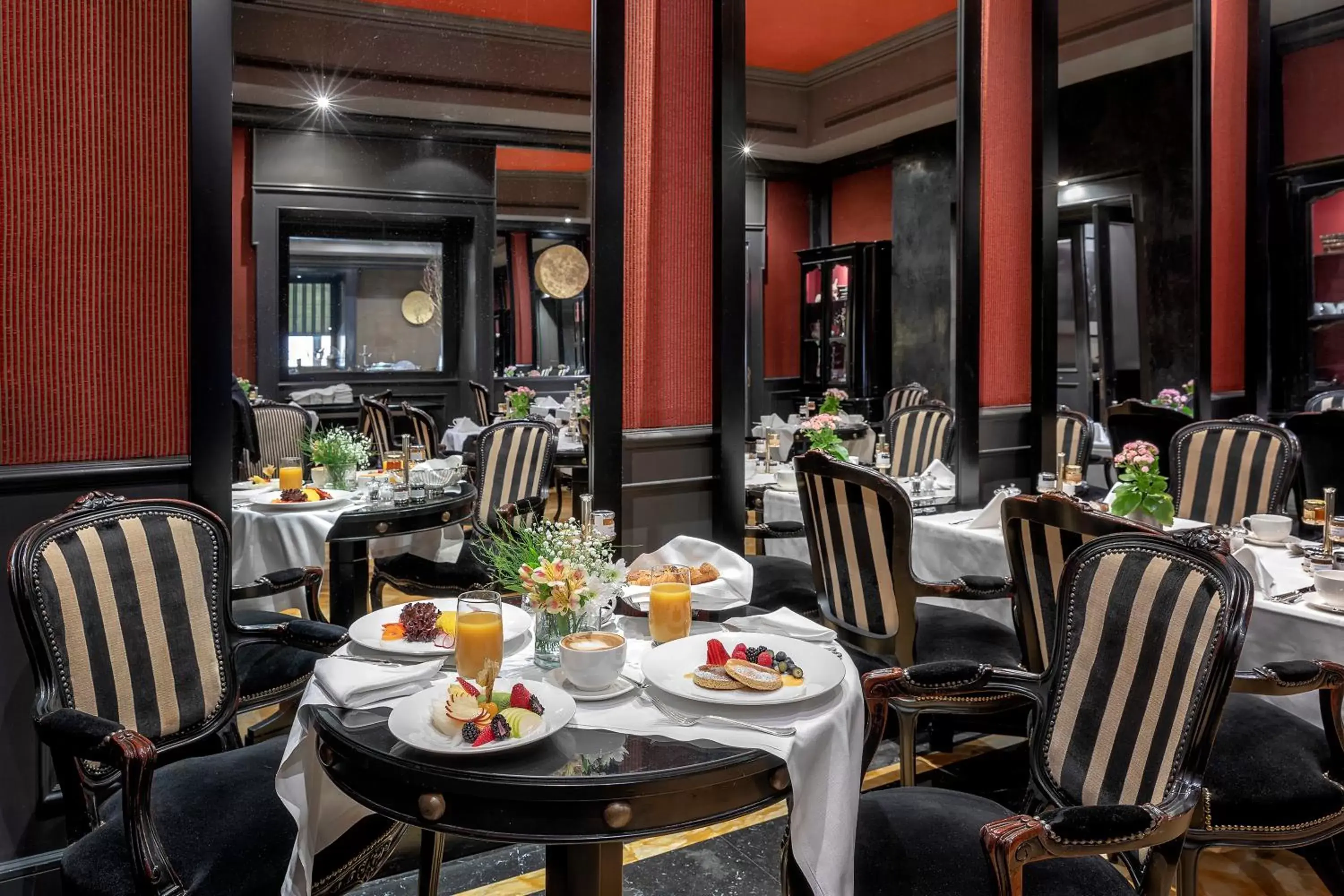 Breakfast, Restaurant/Places to Eat in Baglioni Hotel Regina - The Leading Hotels of the World