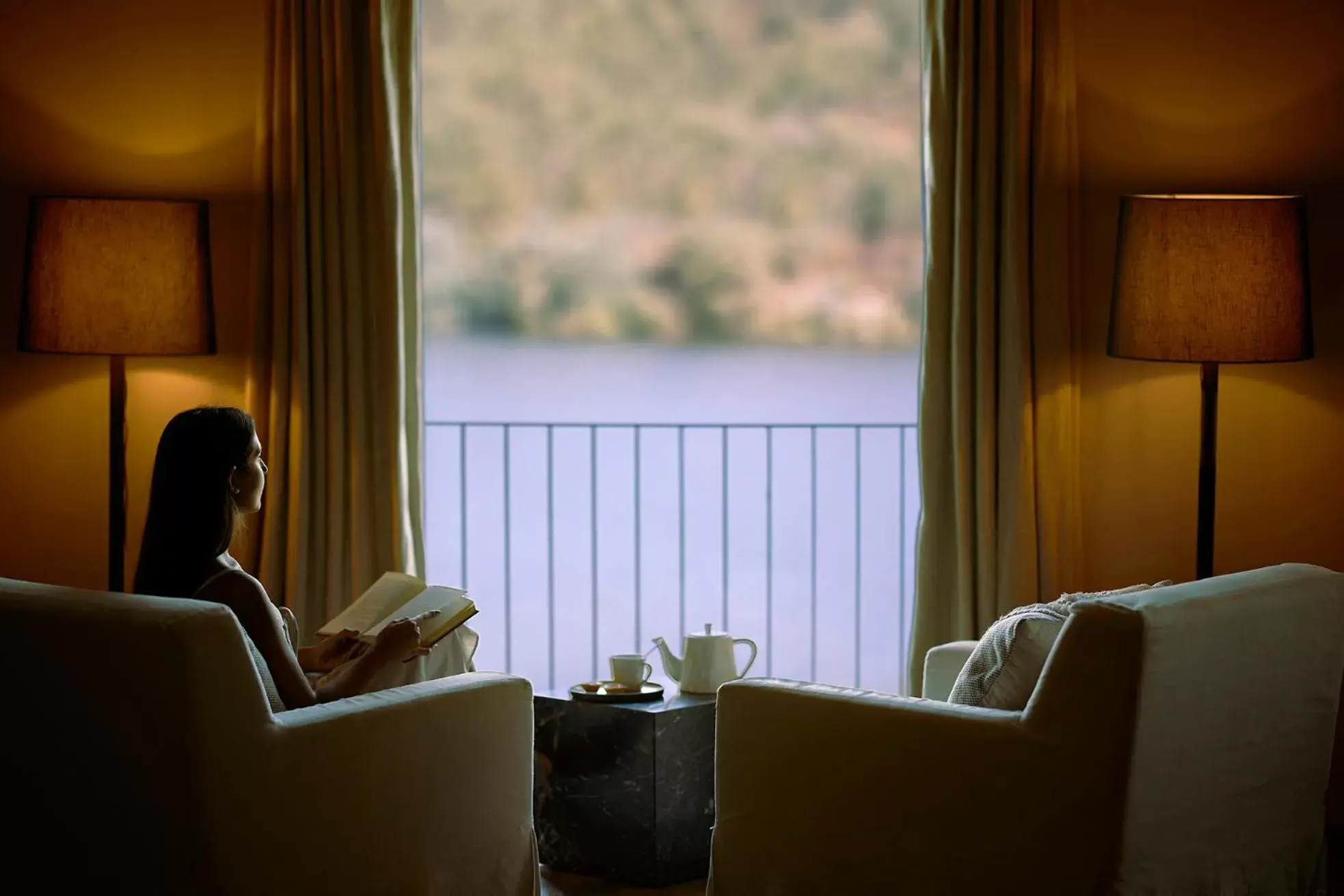 Living room, Seating Area in Octant Douro