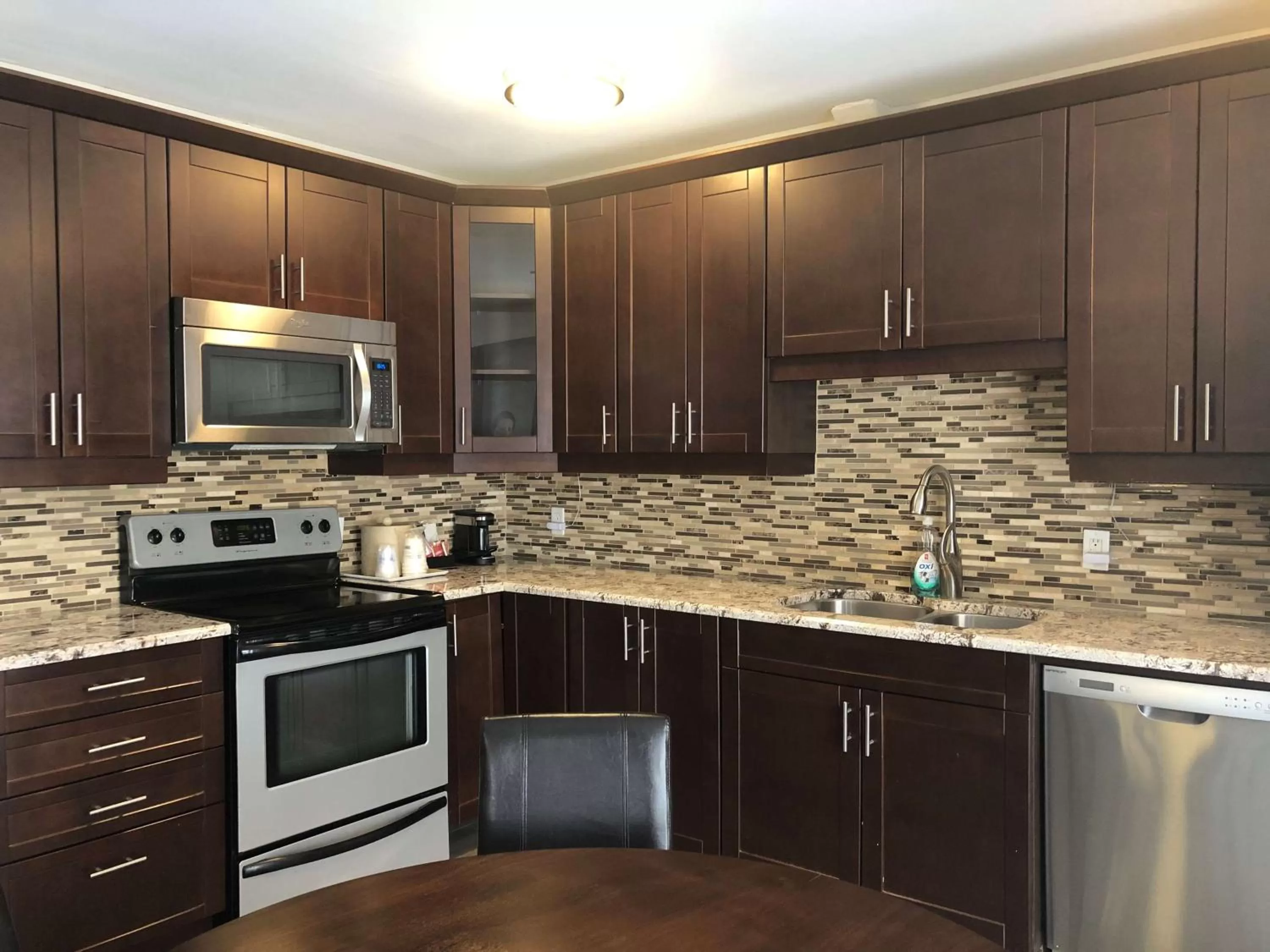 Bedroom in Best Western Plus Barrie