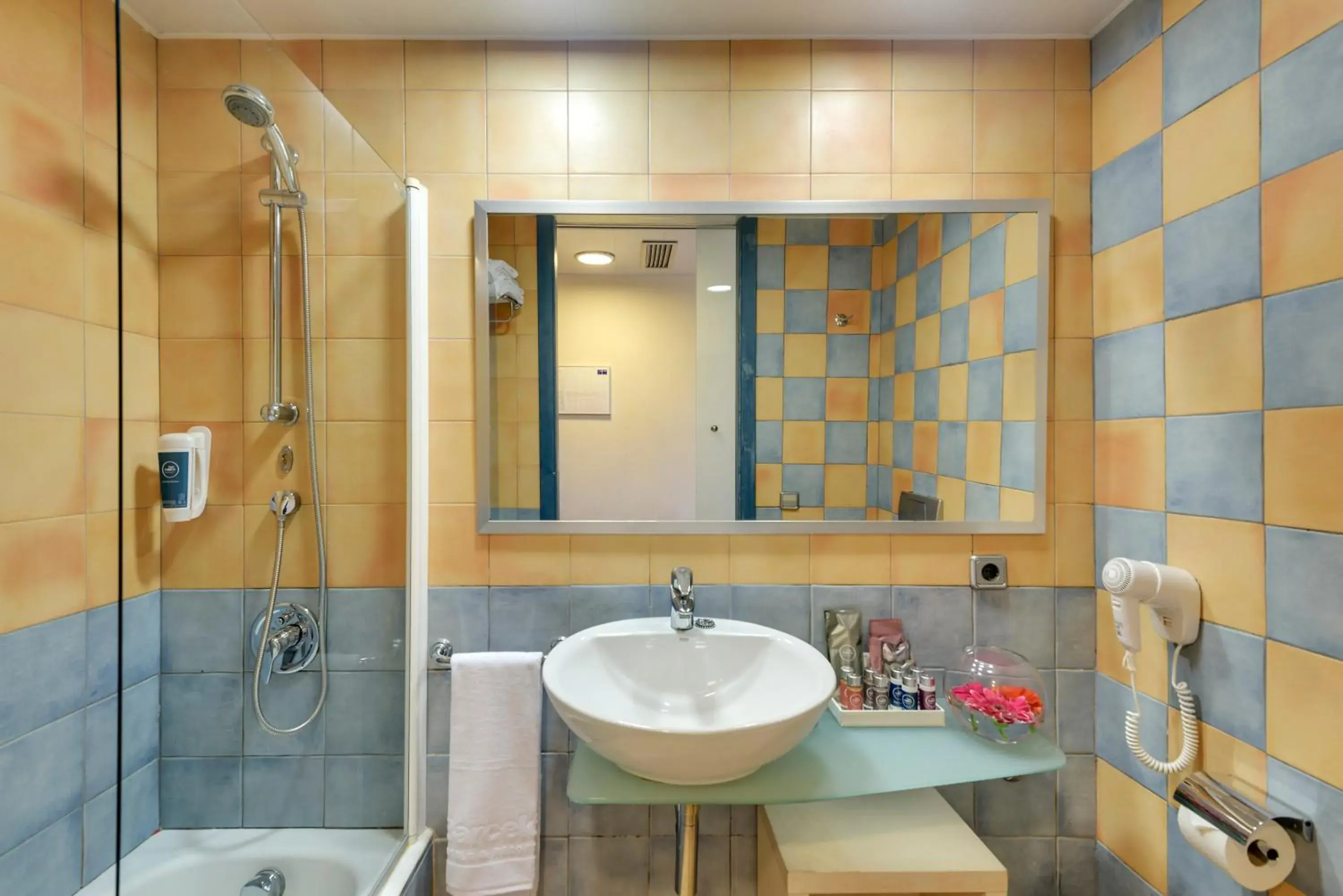 Shower, Bathroom in Occidental Playa de Palma