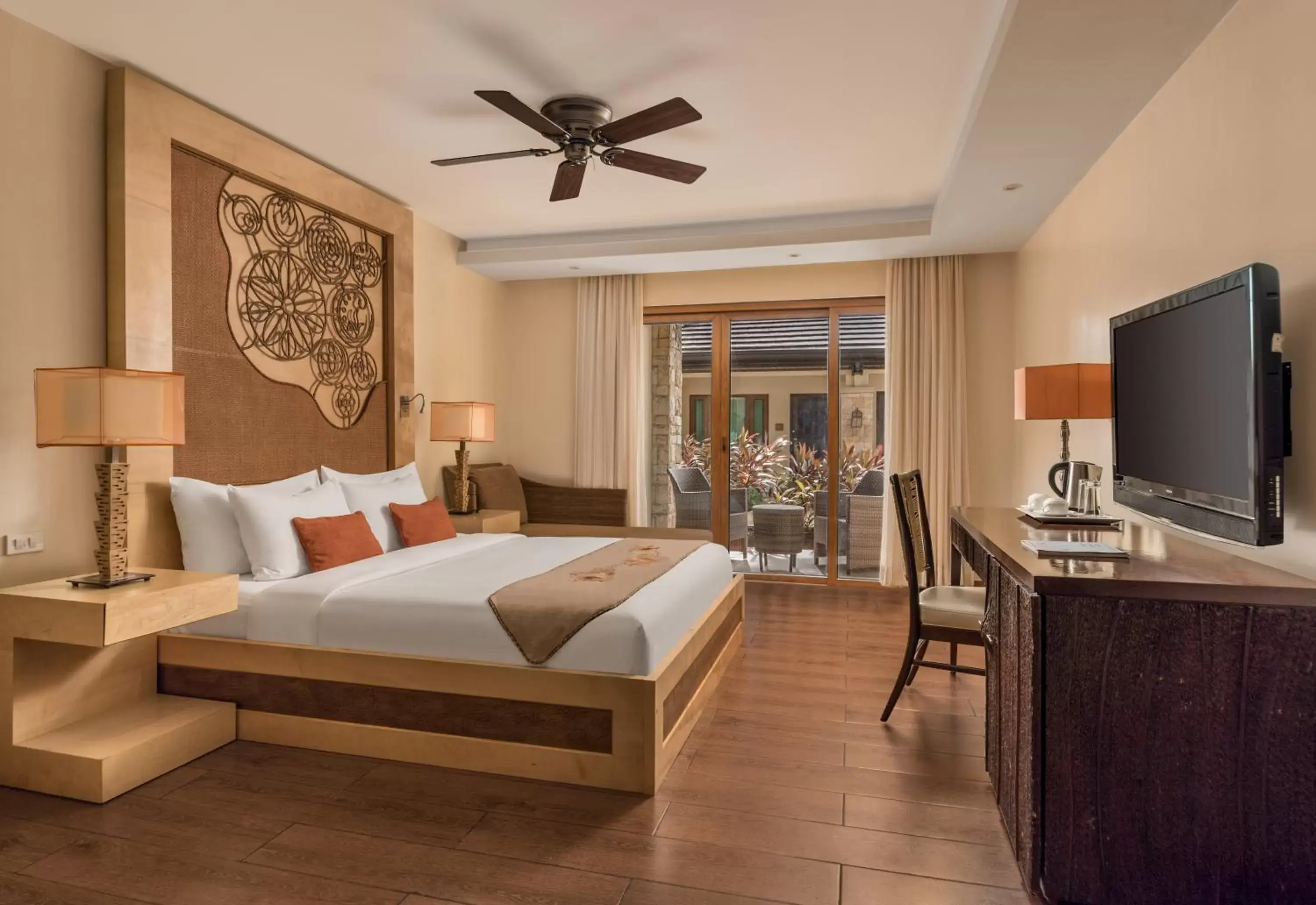 Photo of the whole room, Bed in Crimson Resort and Spa - Mactan Island, Cebu Photo of the whole room, Bed in Crimson Resort and Spa - Mactan Island, Cebu