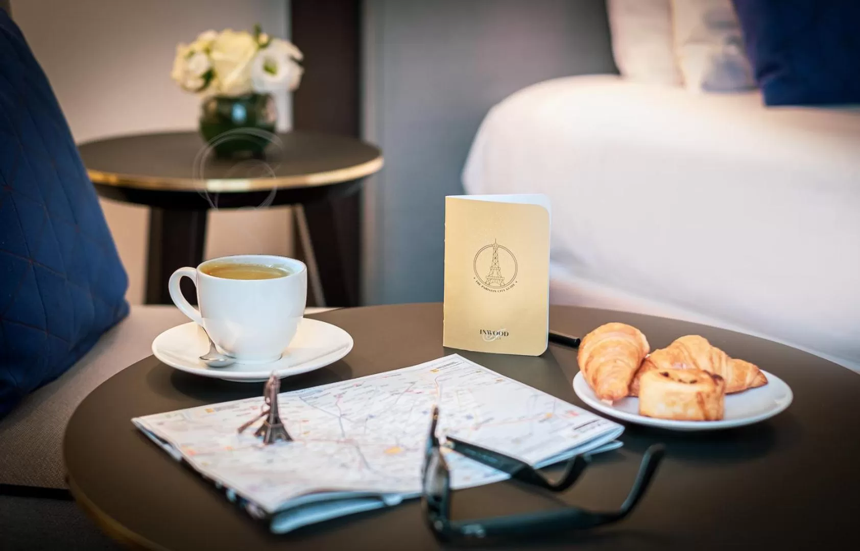 Food and drinks in Hôtel Le Marquis by Inwood Hotels