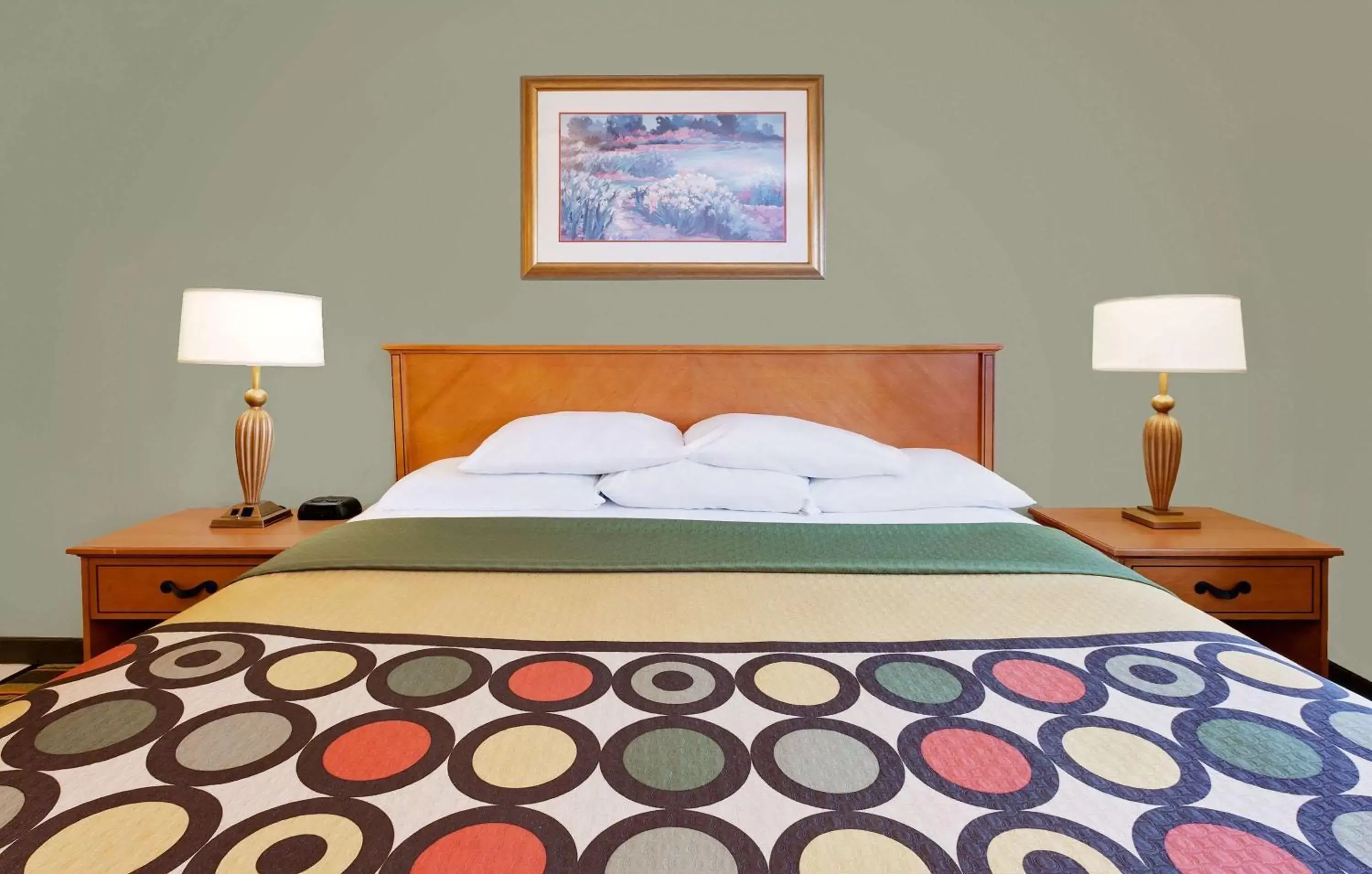 Queen Room - Mobility Access/Non-Smoking in Super 8 by Wyndham Mt. Pleasant