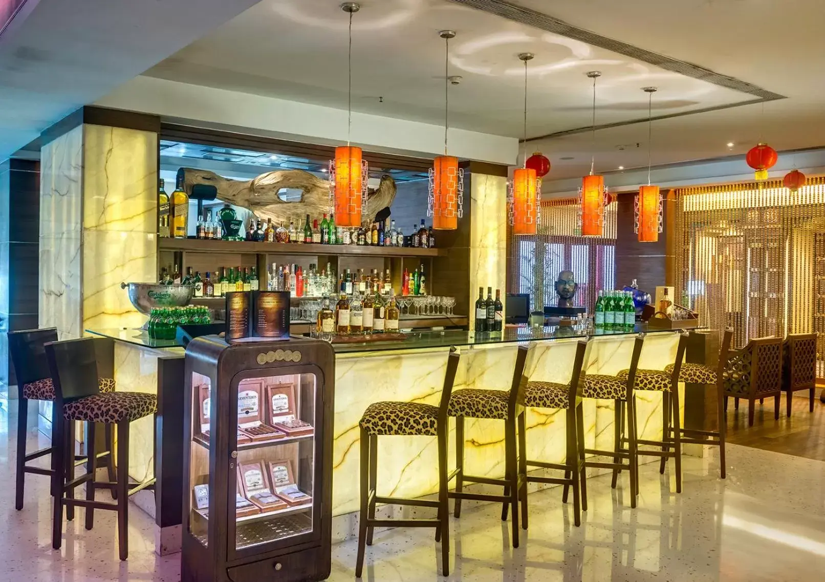 Lounge or bar, Lounge/Bar in Hotel Hindustan International