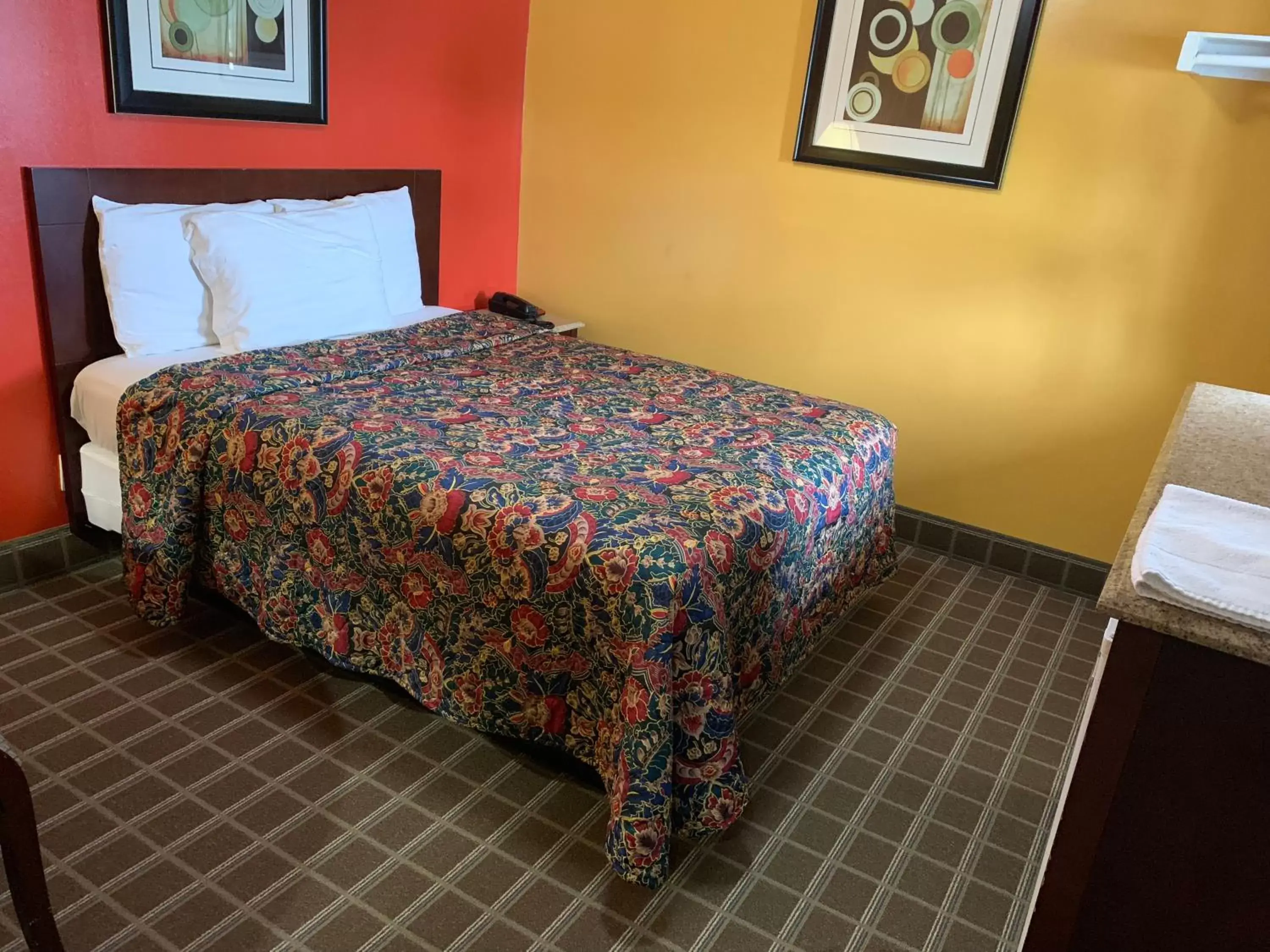 Bed in Scottish Inns Wrightstown