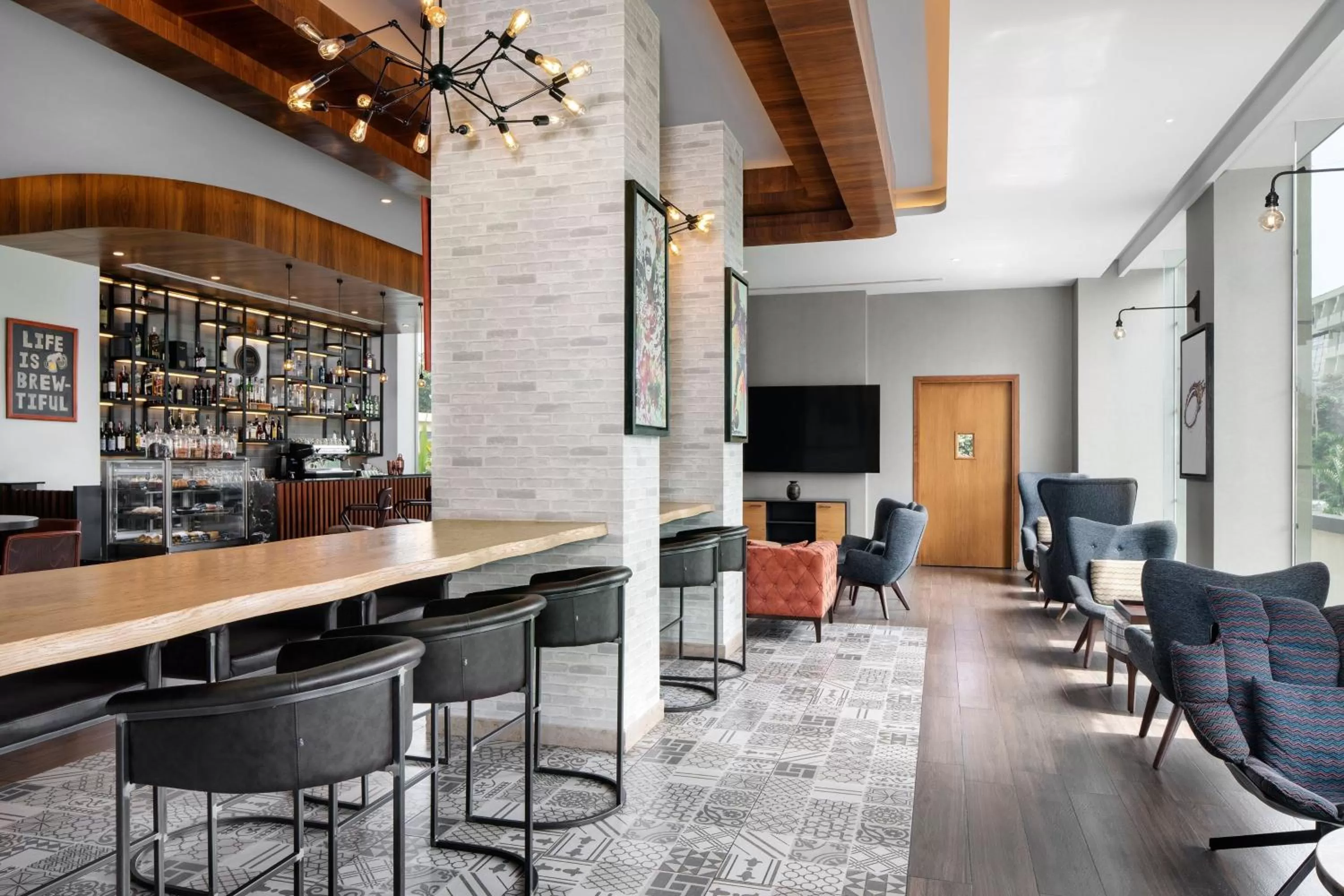 Lounge or bar in Four Points by Sheraton Kigali