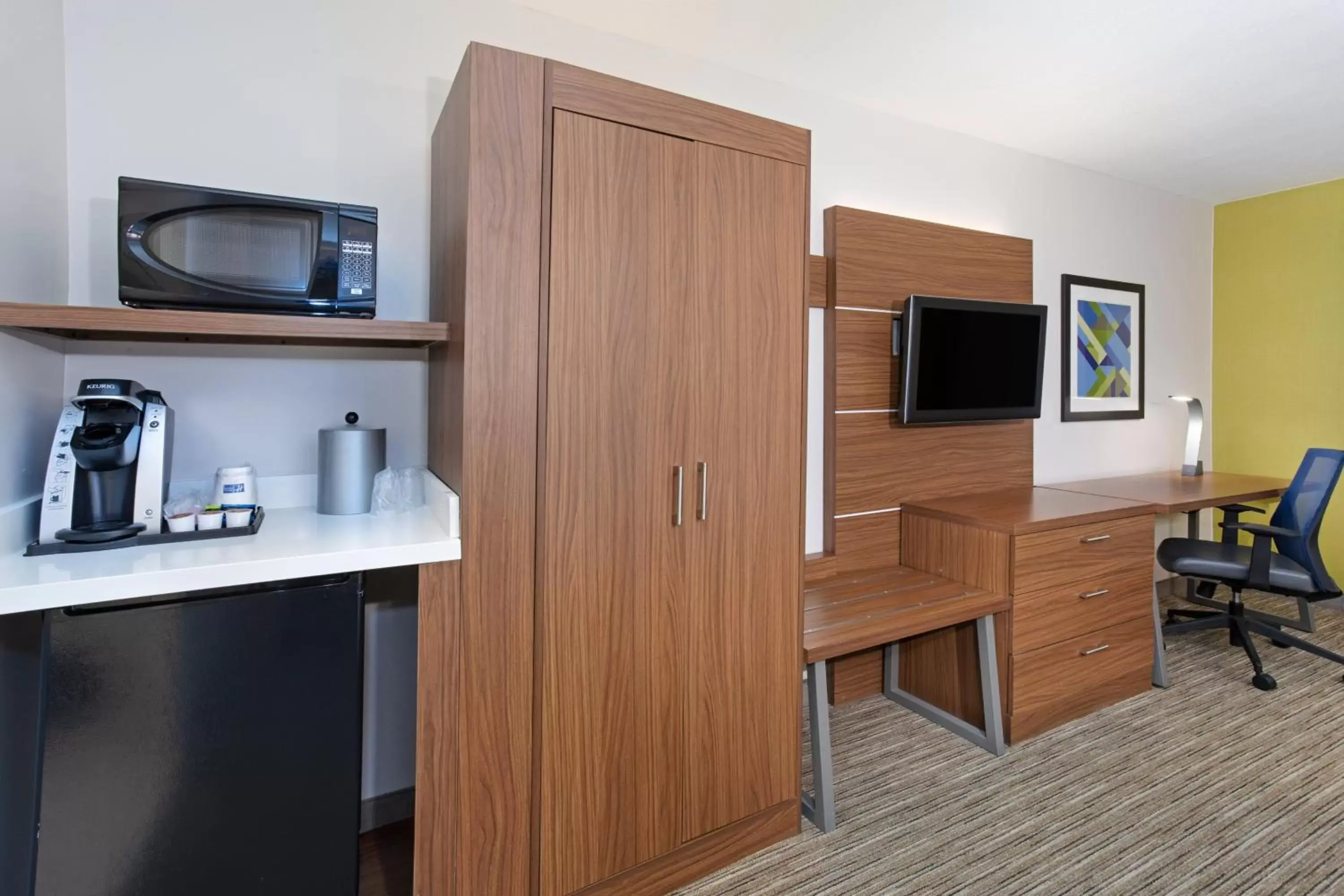 Photo of the whole room, TV/Entertainment Center in Sleep Inn & Suites Tempe ASU Campus