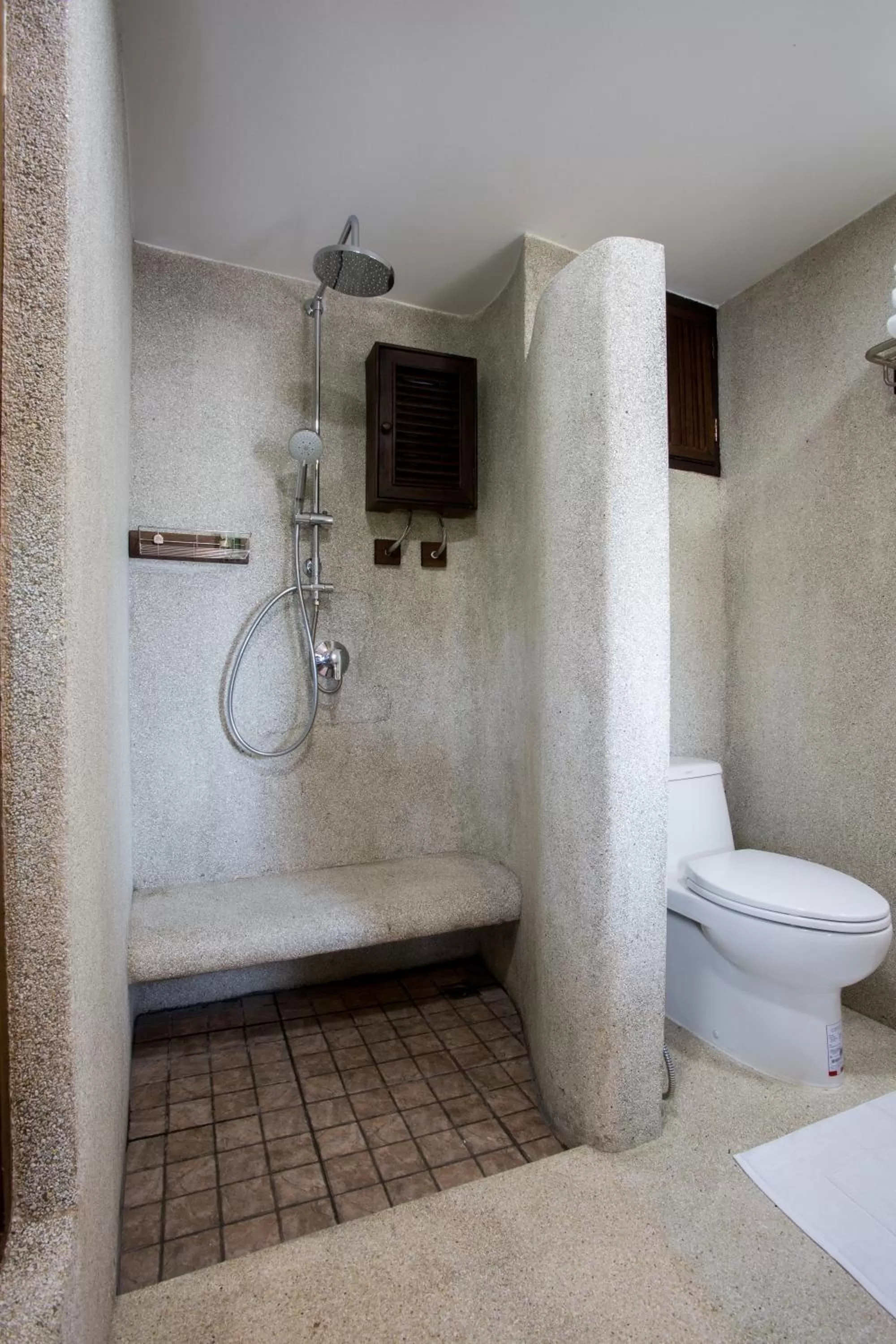 Bathroom in Night Bazaar Inn