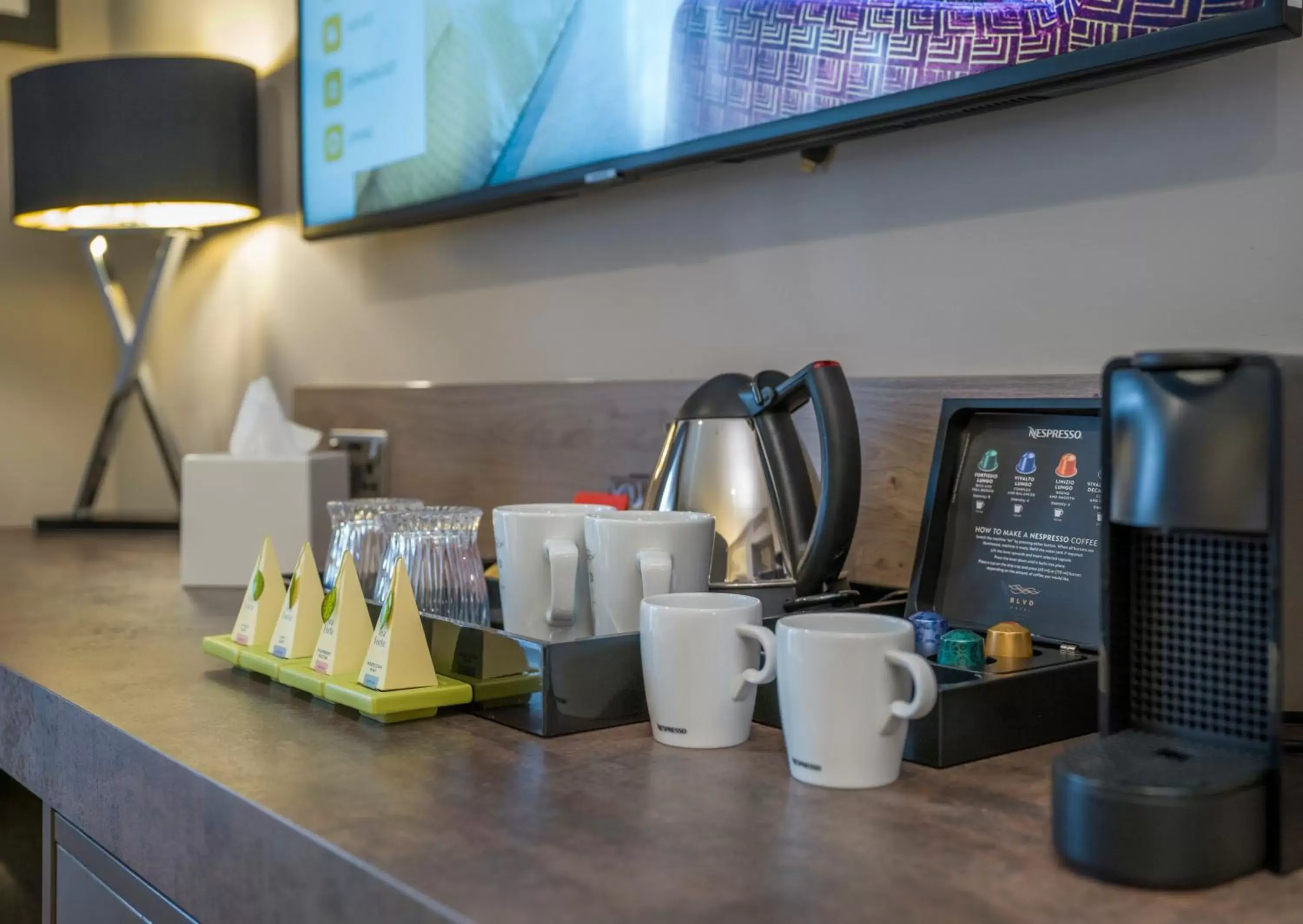 Coffee/tea facilities in Boulevard Hotel