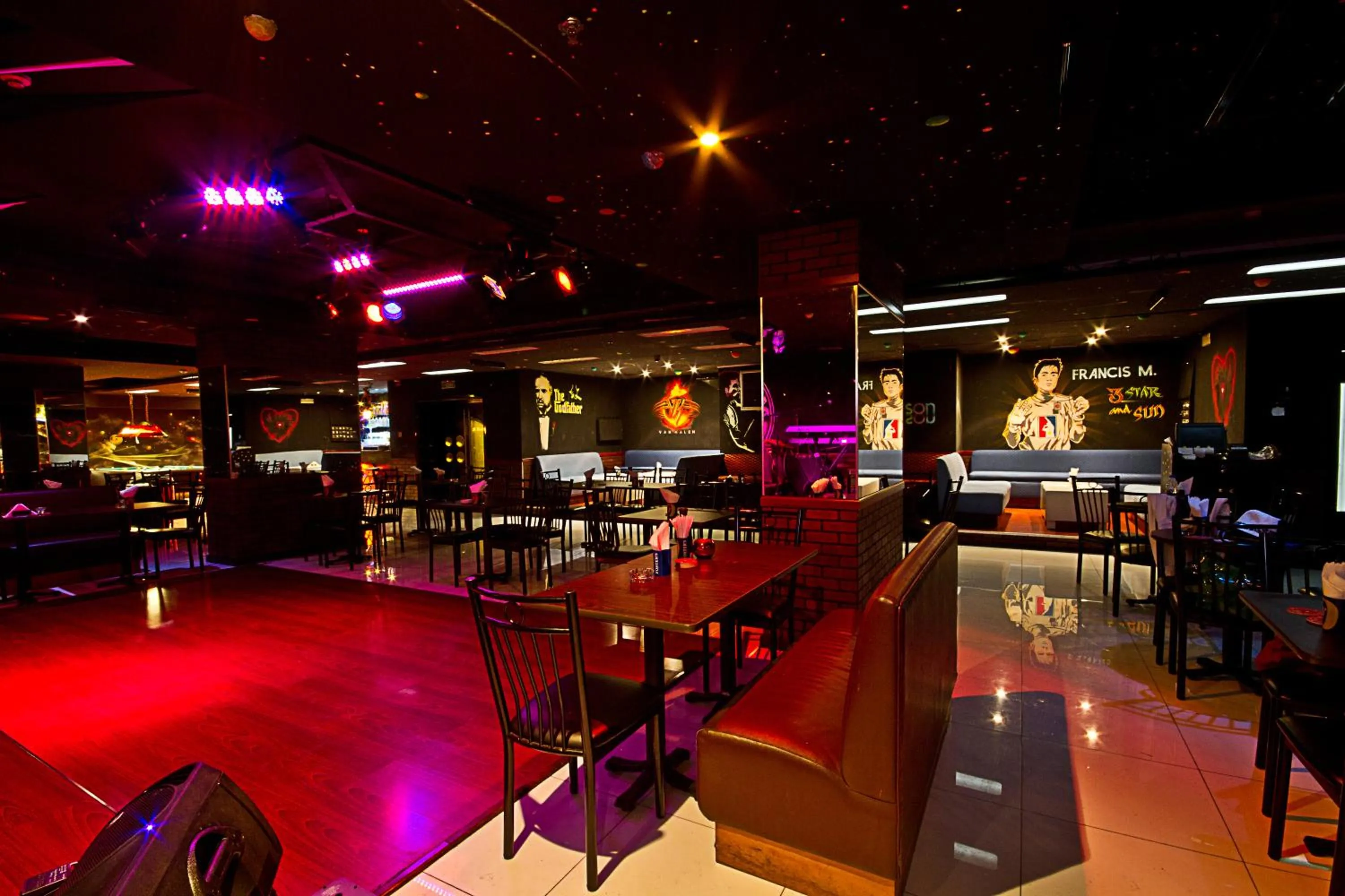 Nightclub / DJ in Avenue Hotel Dubai