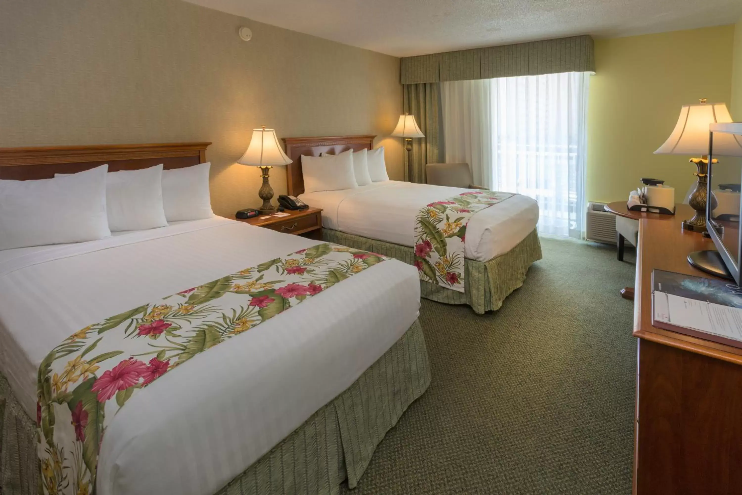 2 Double Beds with Balcony, Non-Smoking in Ramada Plaza by Wyndham Waikiki 2 Double Beds with Balcony, Non-Smoking in Ramada Plaza by Wyndham Waikiki