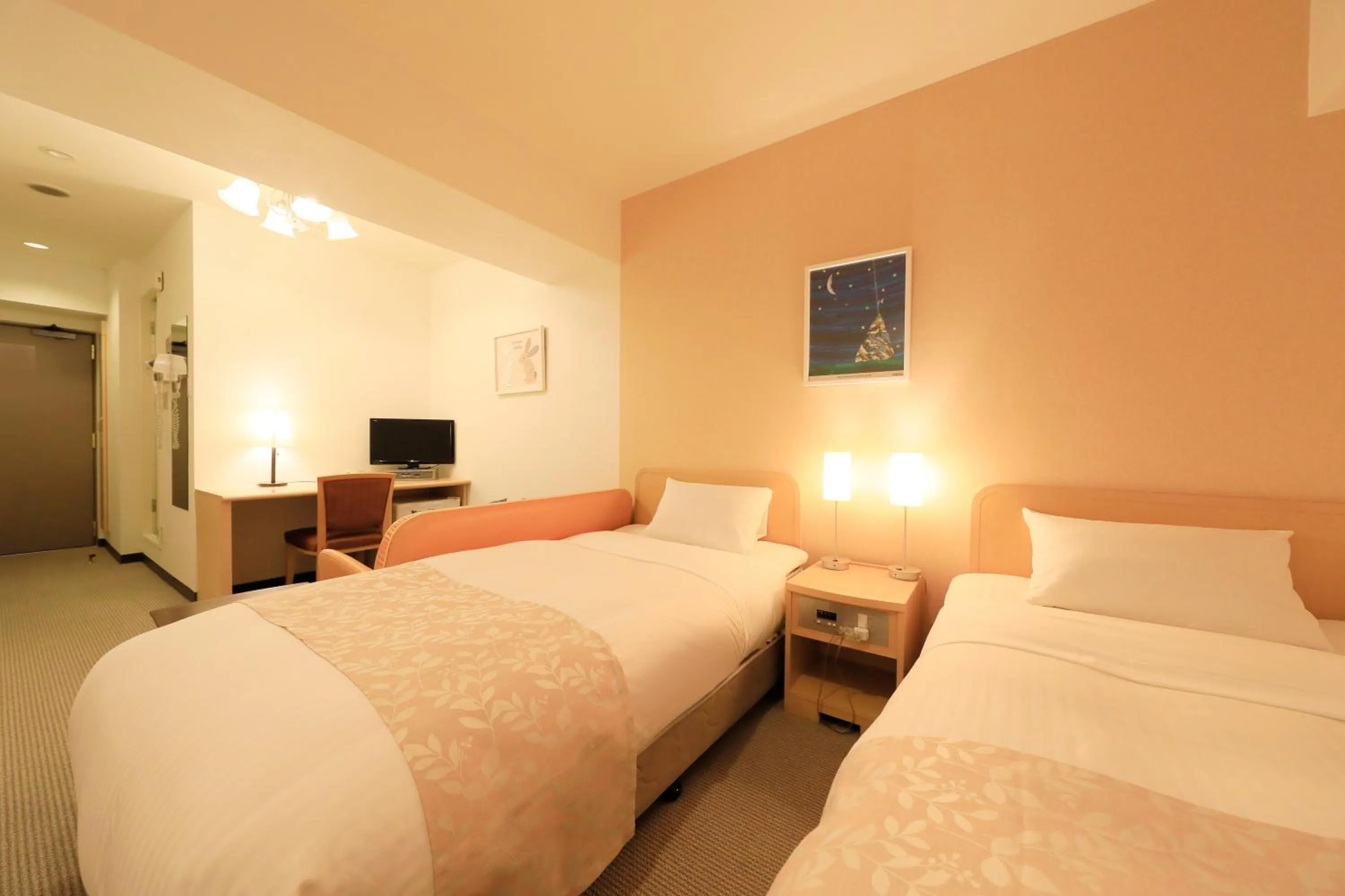 Photo of the whole room, Bed in Hotel Famy Inn Kinshicho