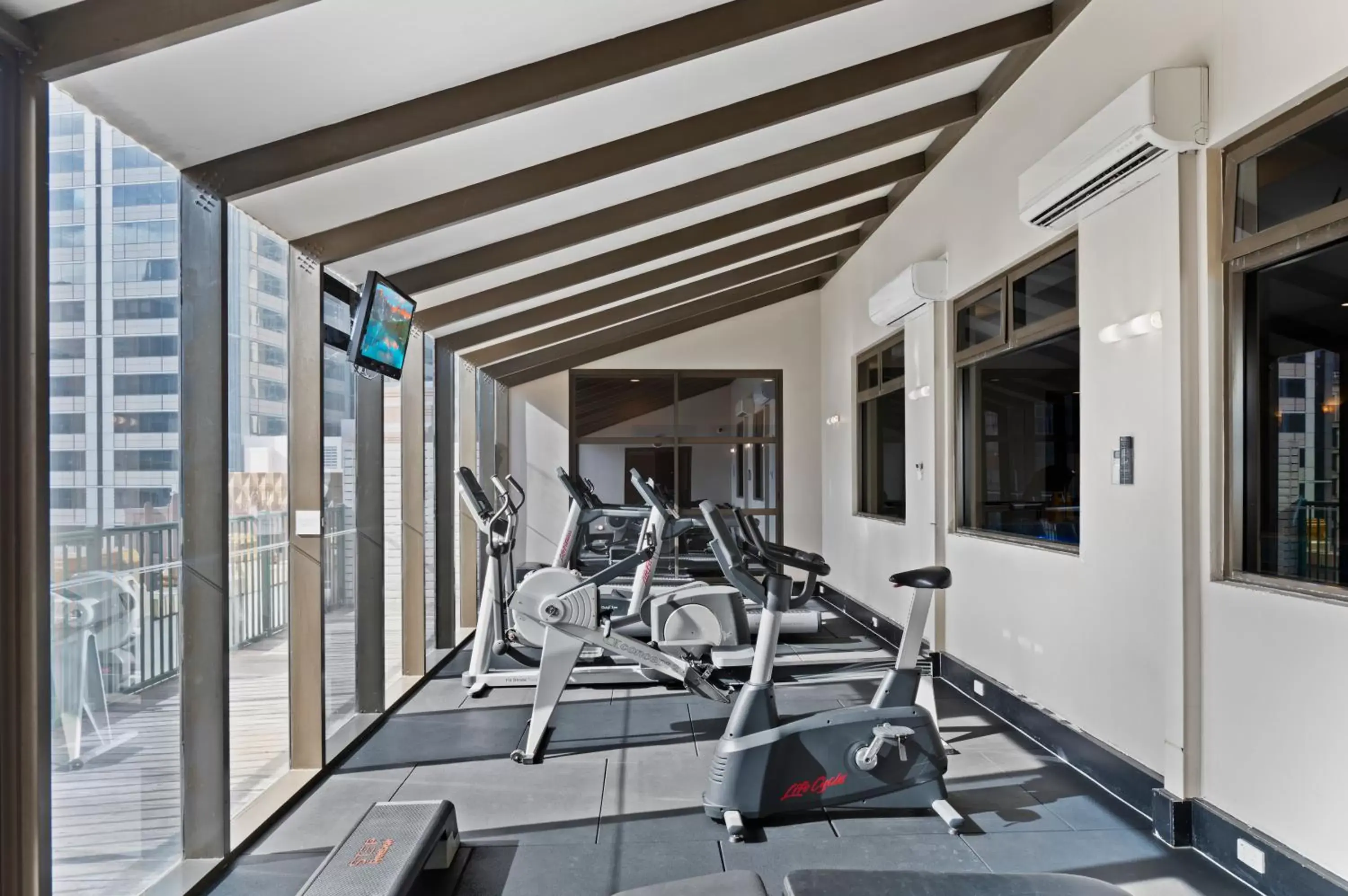 Swimming pool in The Grace Hotel Swimming pool in The Grace Hotel