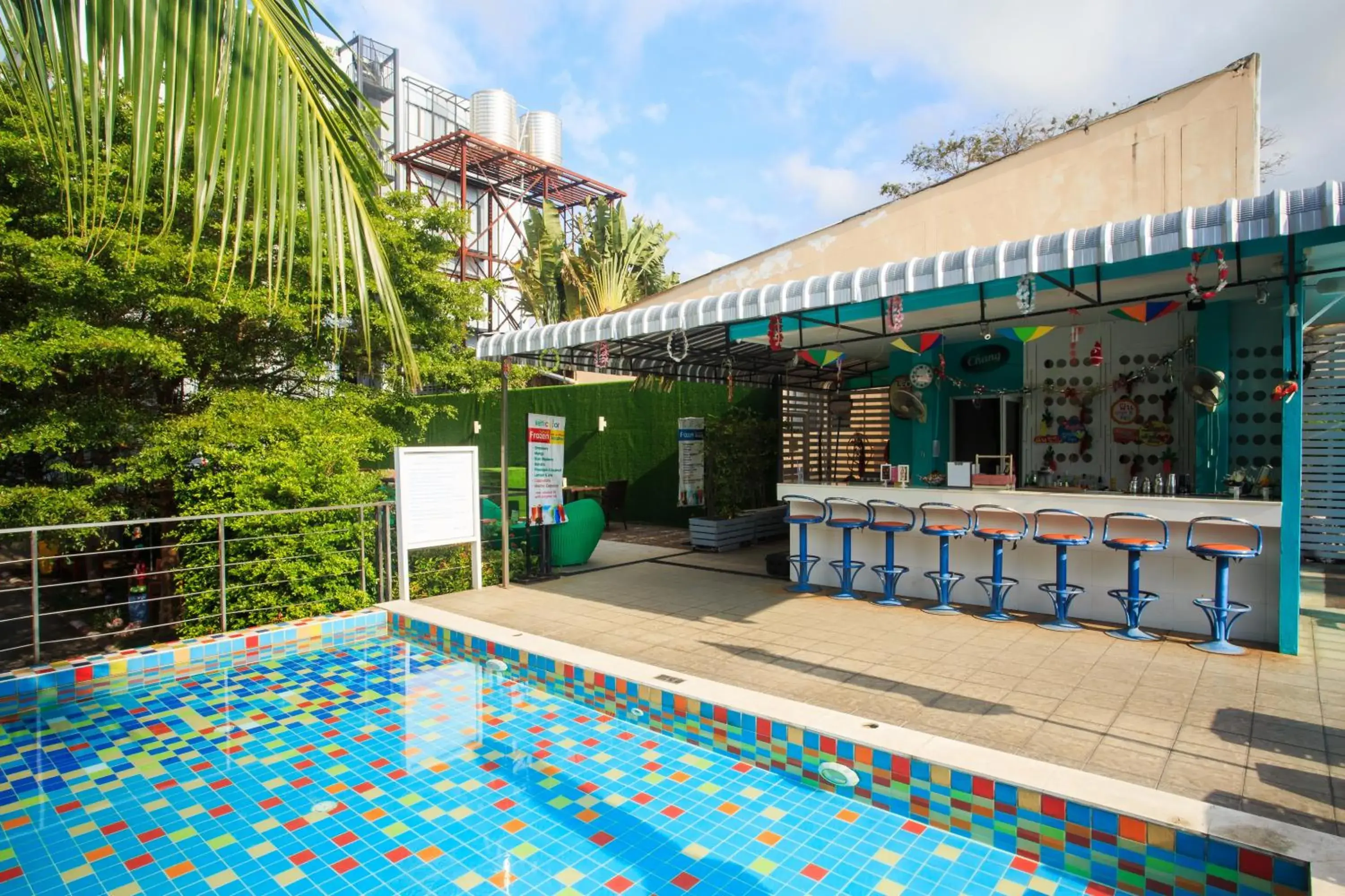 Day, Swimming Pool in Samui Verticolor