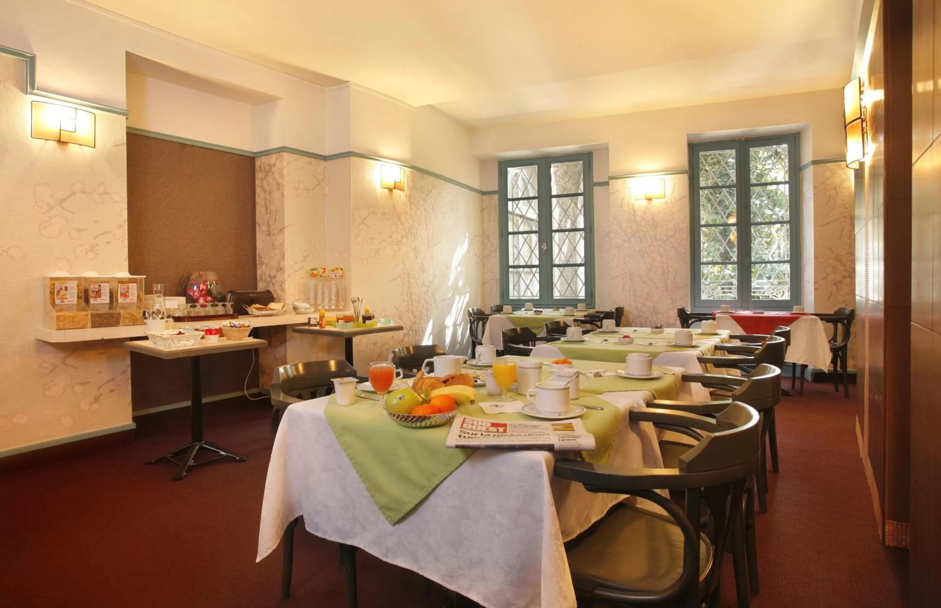 Restaurant/places to eat in Hotel De Gramont