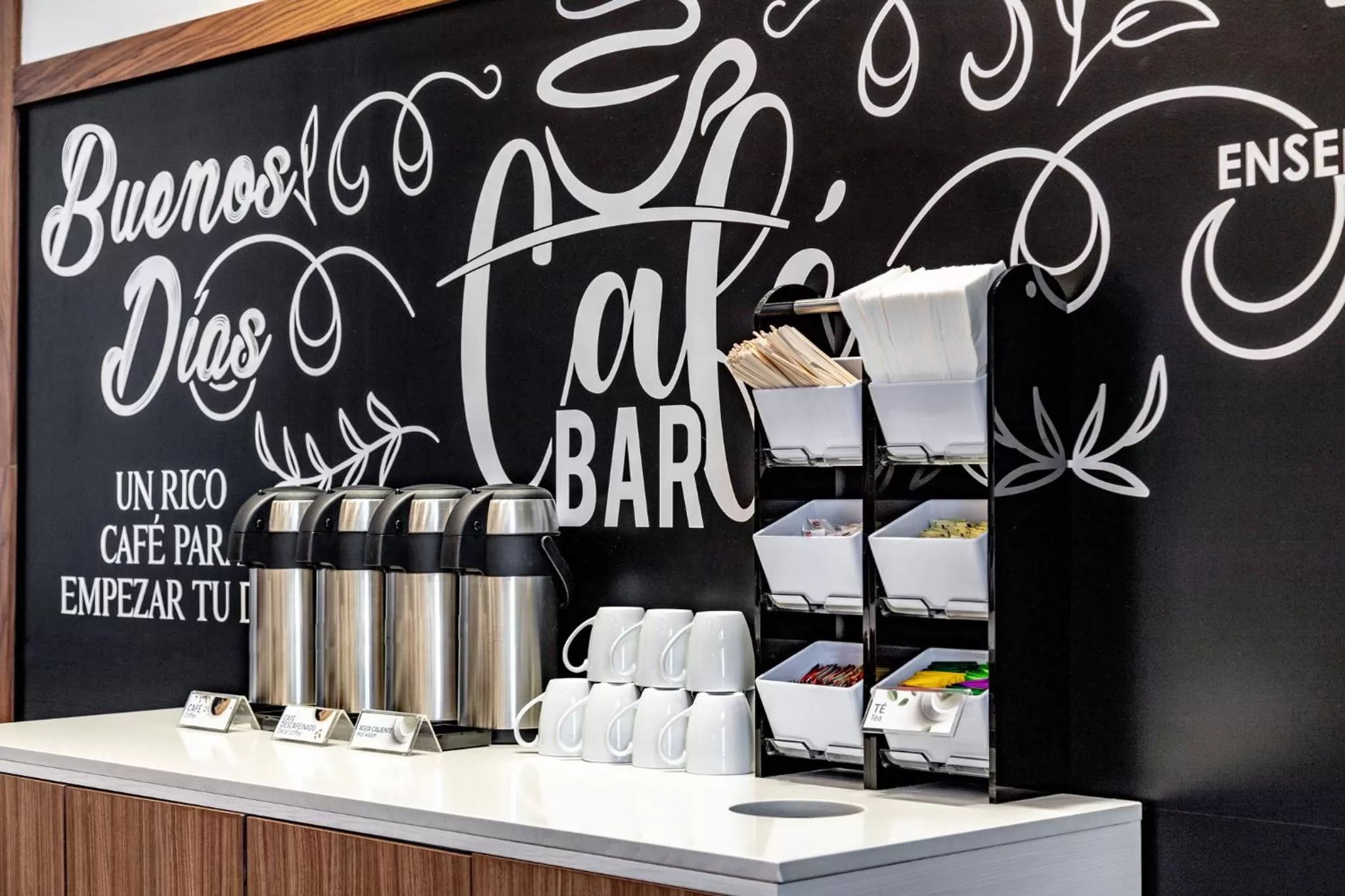 Restaurant/places to eat in Holiday Inn Express & Suites - Ensenada Centro by IHG