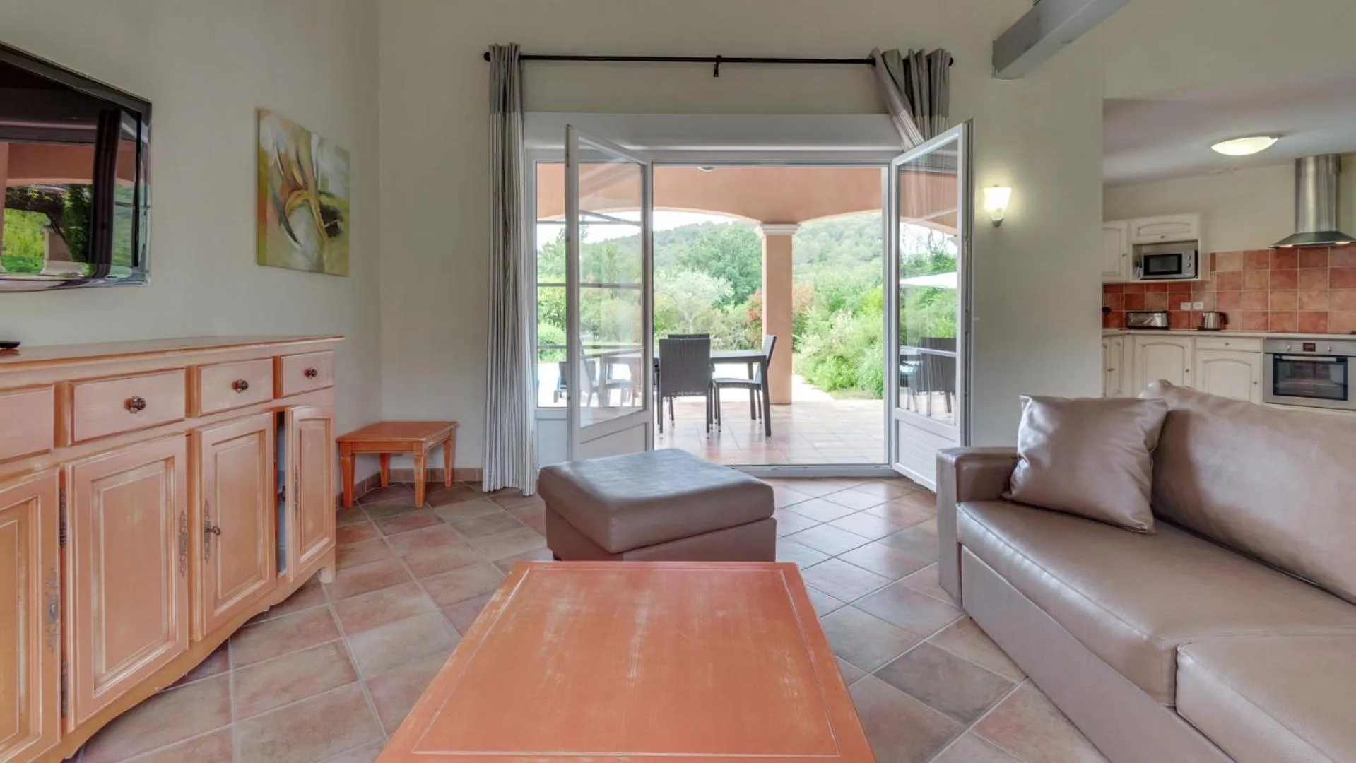 Living room in Vacancéole – Le Domaine de Camiole