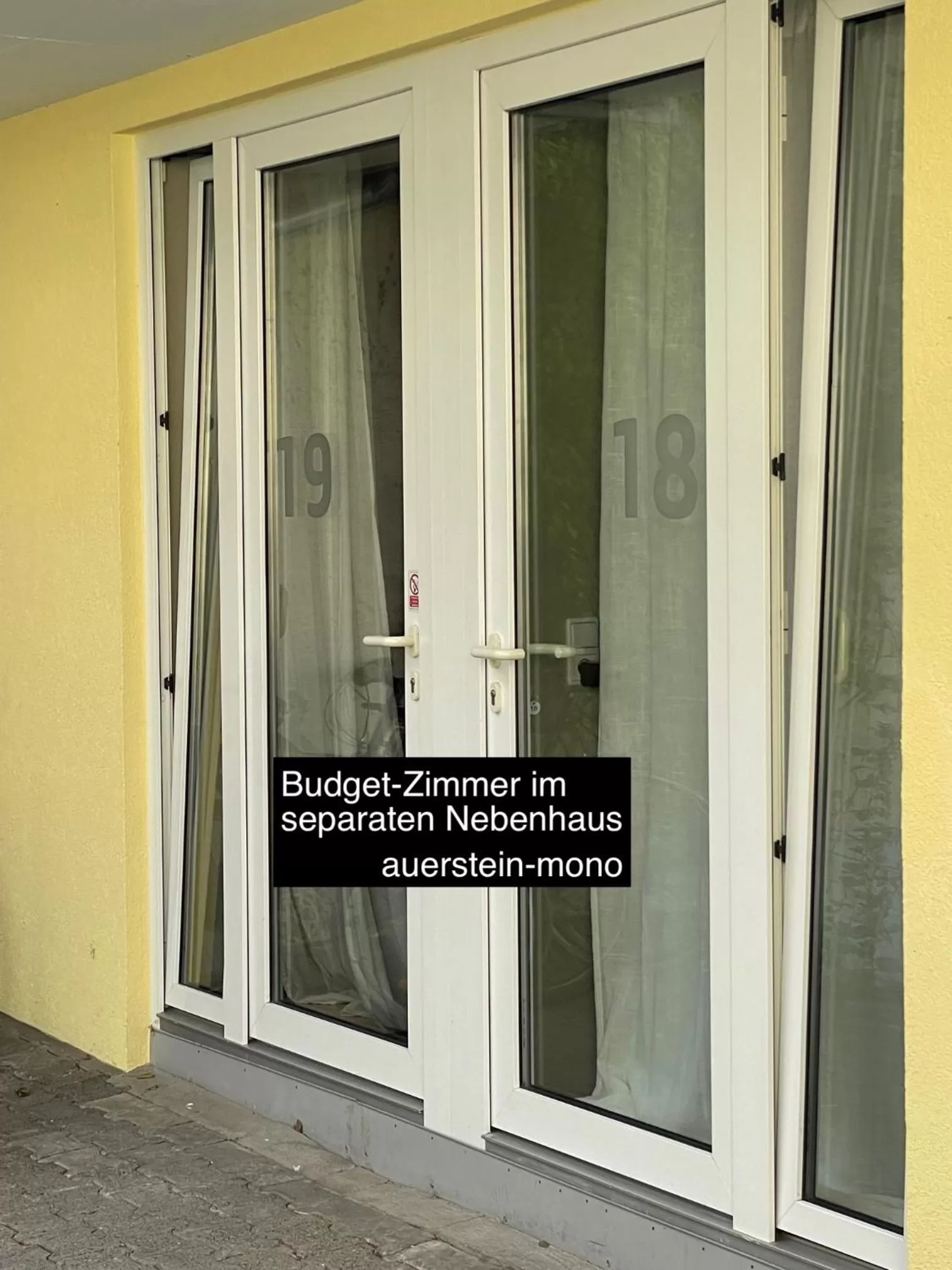 Property building in AUERSTEIN-Hotels auerstein & auerstein-mono