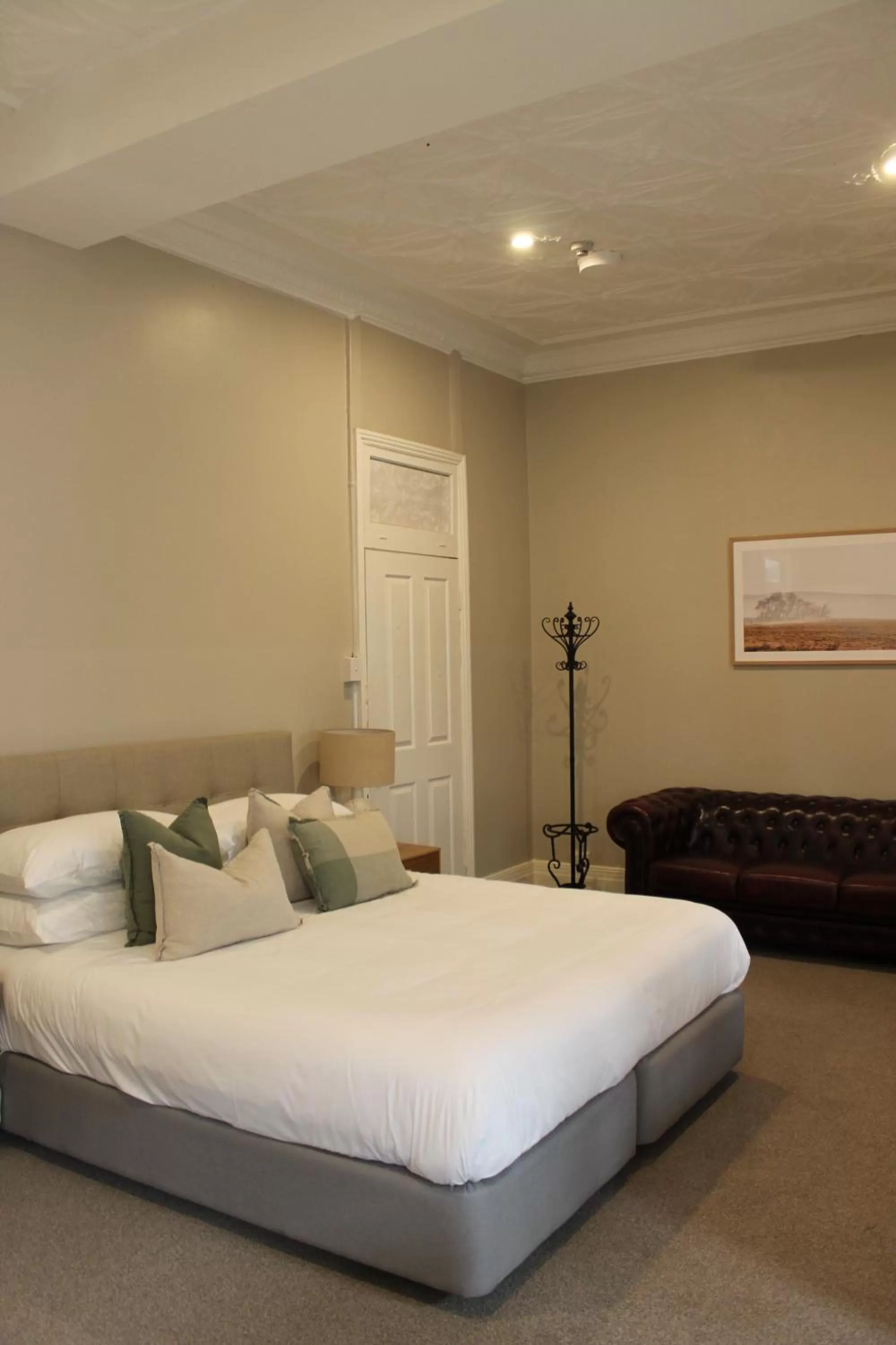 Bed in The Royal Hotel