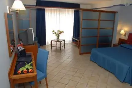 Classic Triple Room in Gli Dei