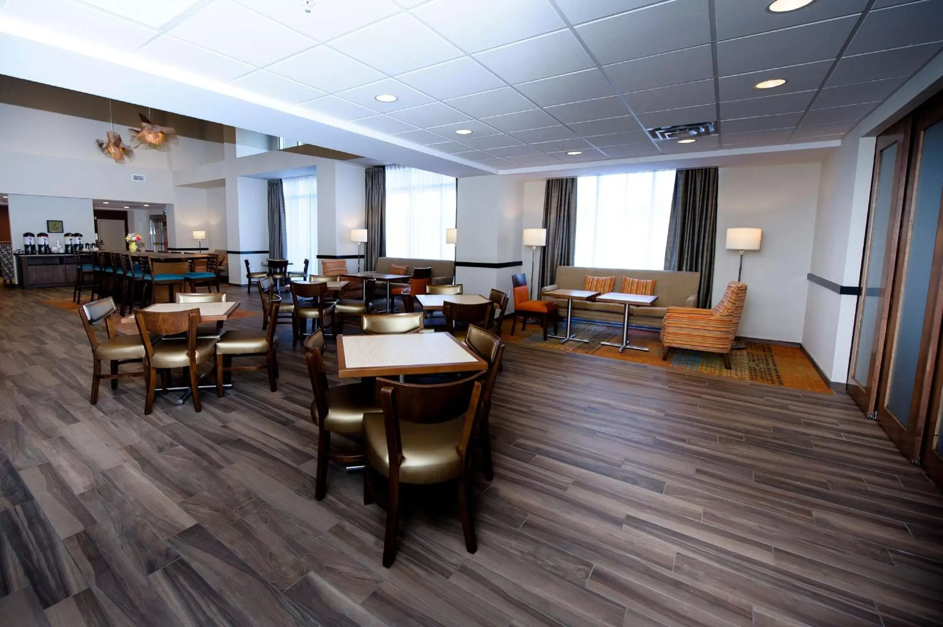 Dining area, Restaurant/Places to Eat in Hampton Inn & Suites Truro, NS