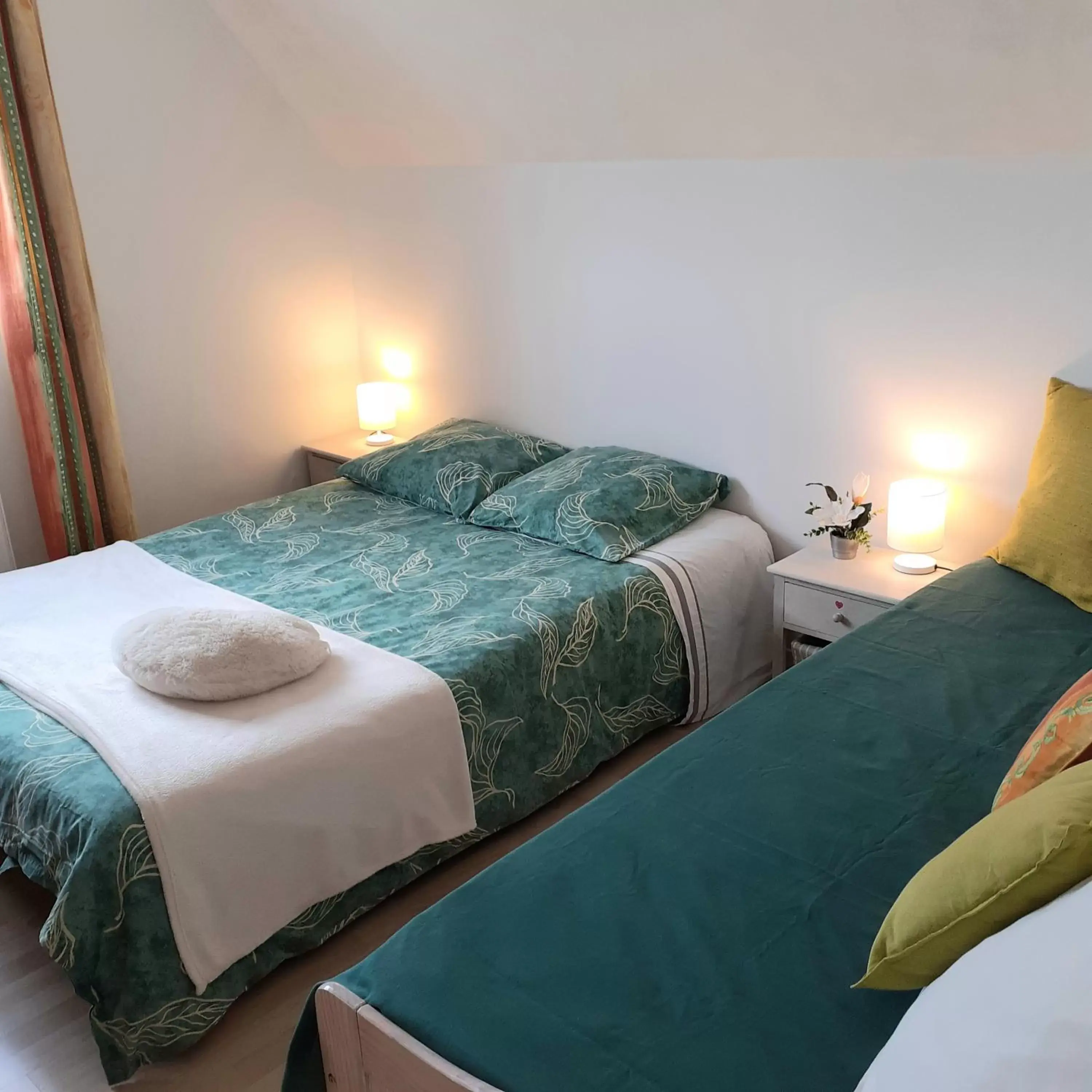 Bedroom, Bed in Maison de la Loue"