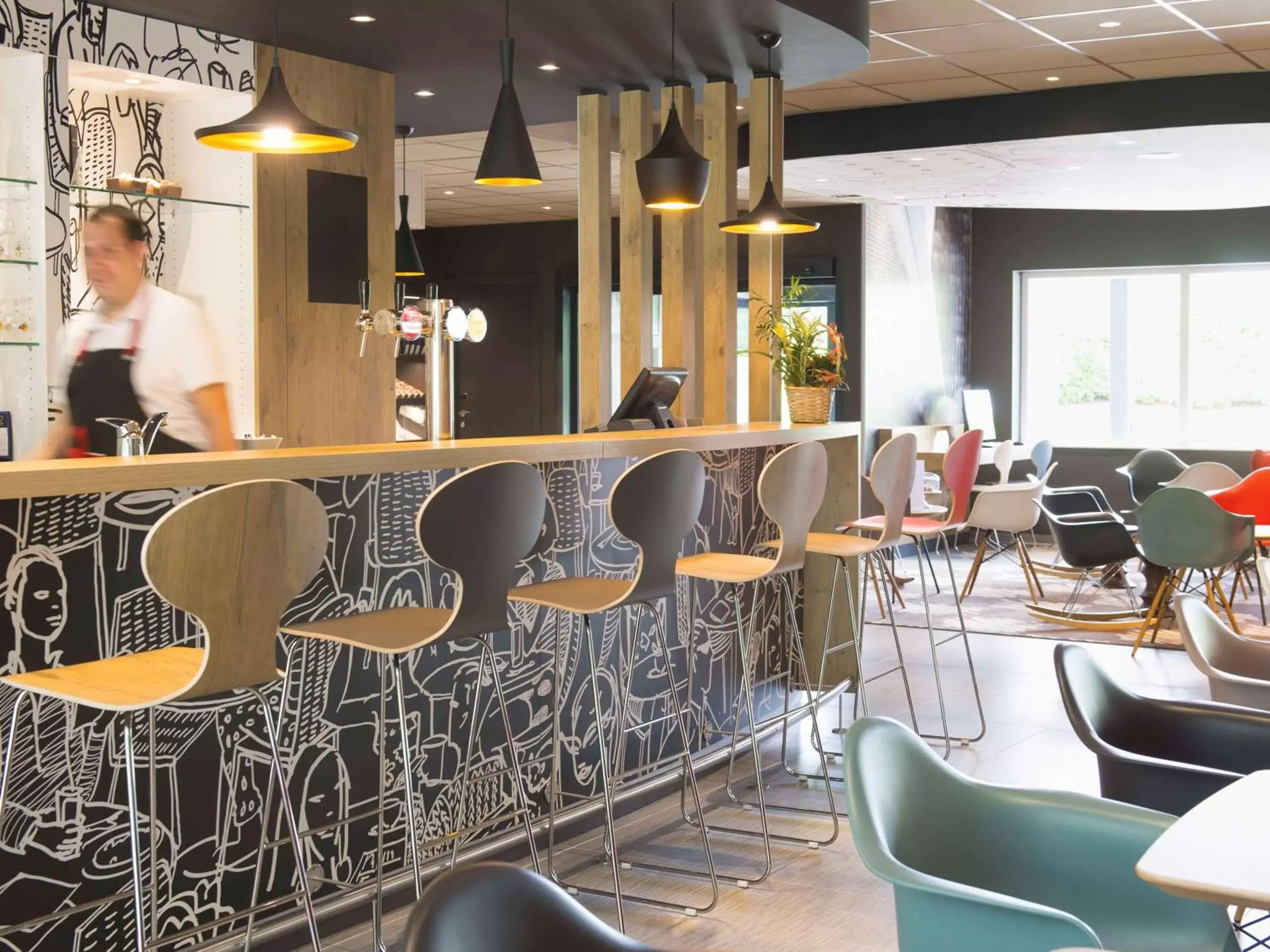 Restaurant/places to eat, Lounge/Bar in Ibis Wavre Brussels East