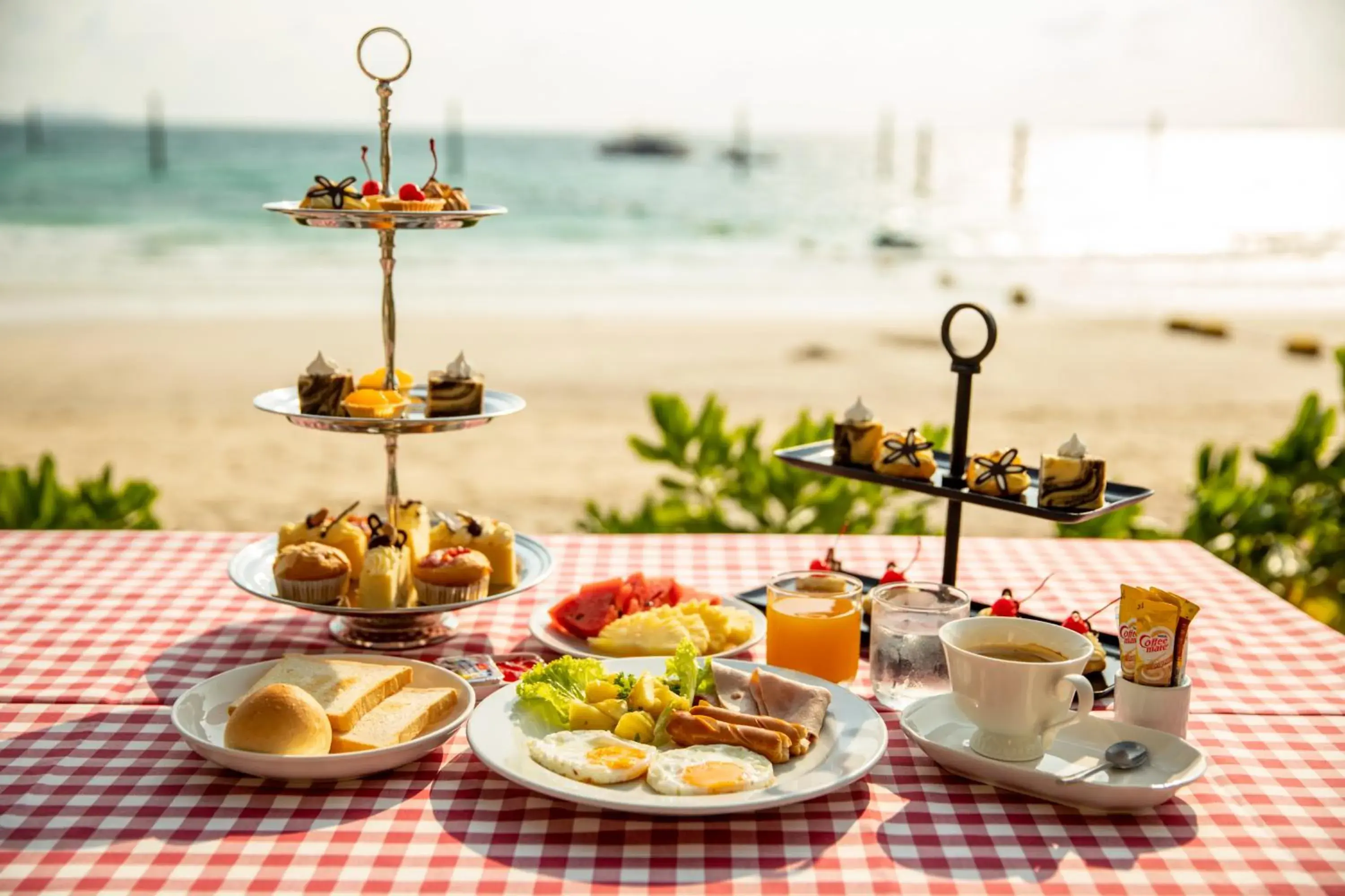 Breakfast in Xanadu Beach Resort Breakfast in Xanadu Beach Resort