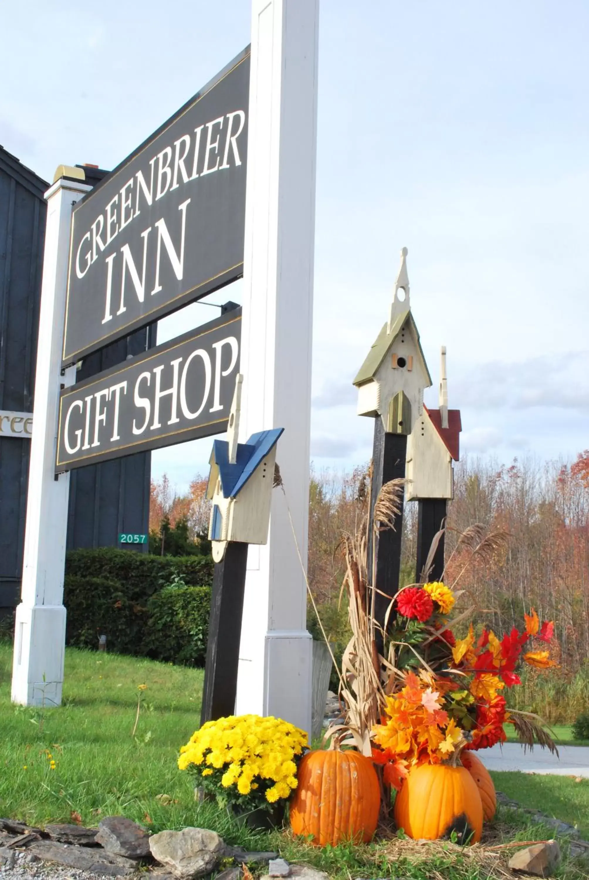 Facade/entrance, Property Building in Greenbrier Inn Killington