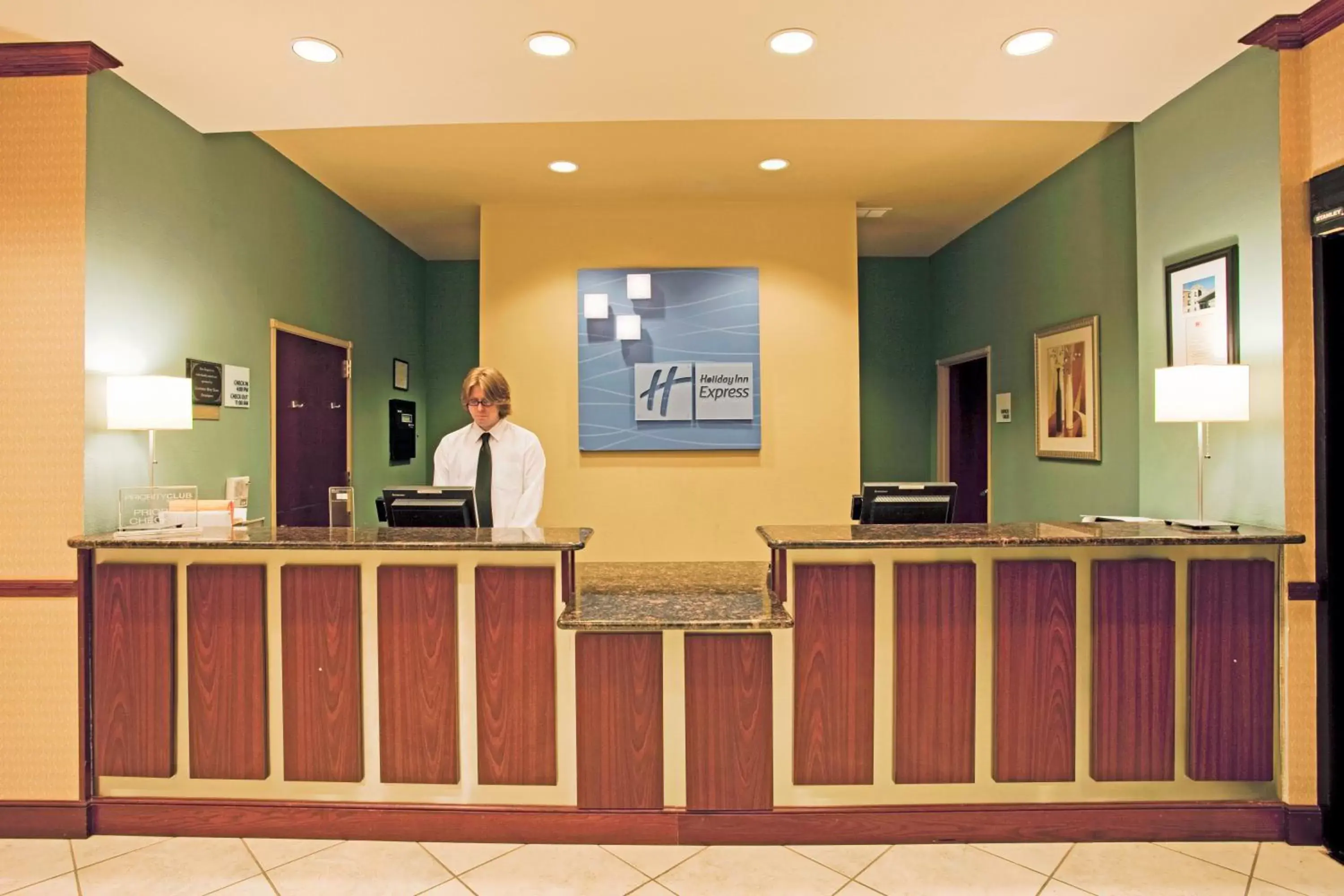 Property building, Lobby/Reception in Holiday Inn Express Hotel & Suites Amarillo South, an IHG Hotel