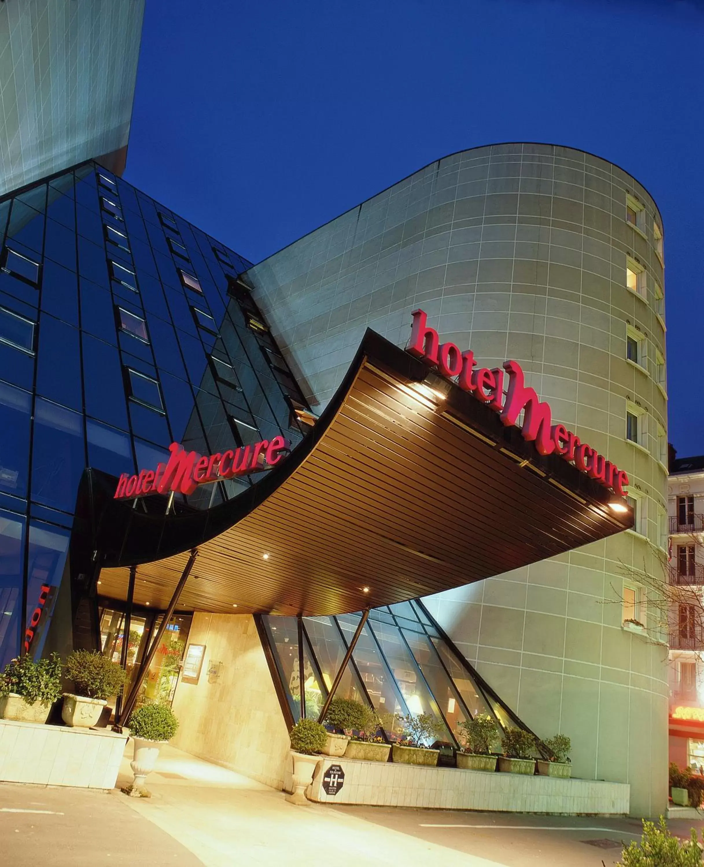 Facade/entrance, Property Building in Mercure Chambéry Centre