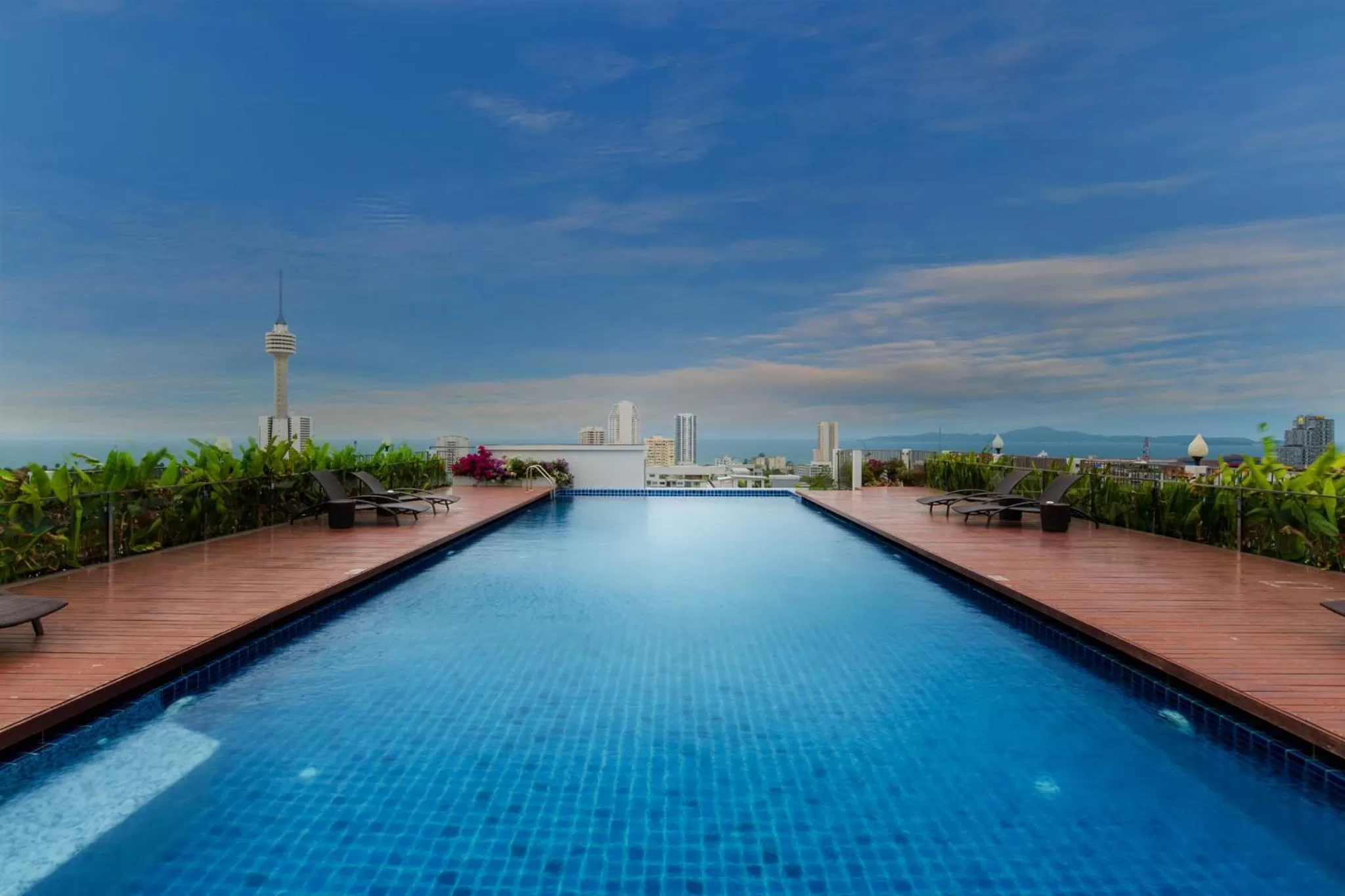 Swimming pool in Aiyara Grand Hotel