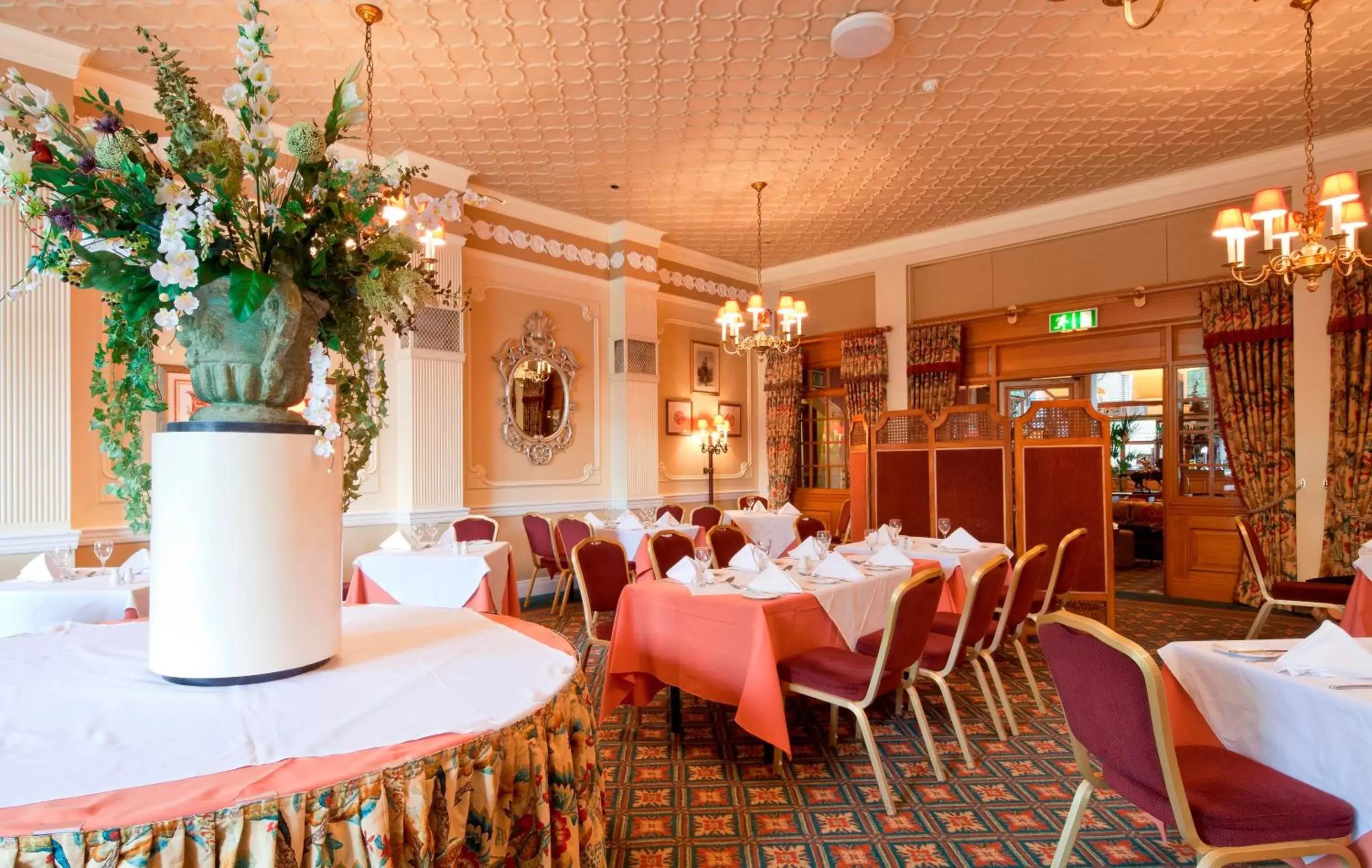 Restaurant/Places to Eat in Best Western Plough and Harrow Hotel