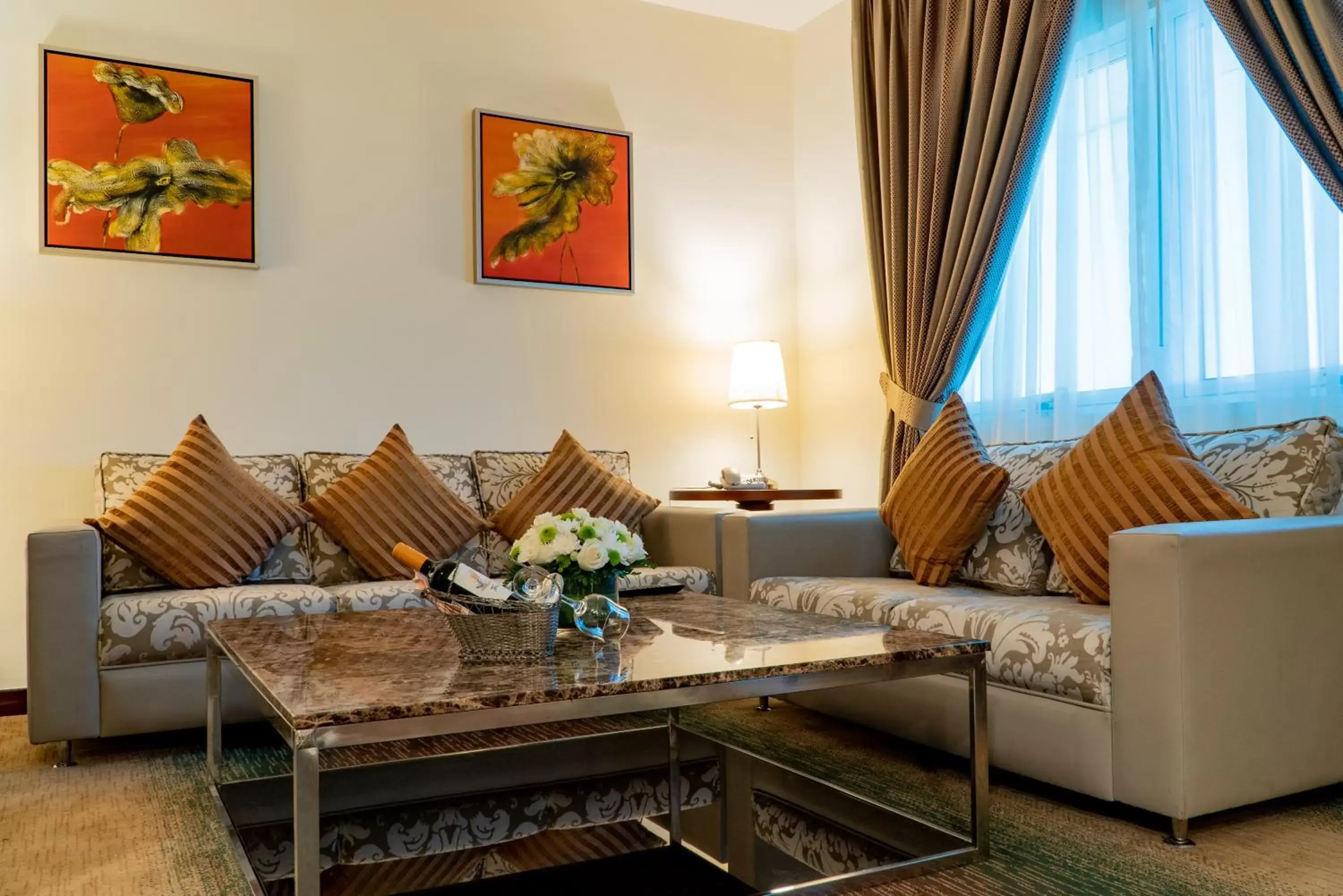 Living room, Seating Area in Al Ain Palace Hotel Abu Dhabi