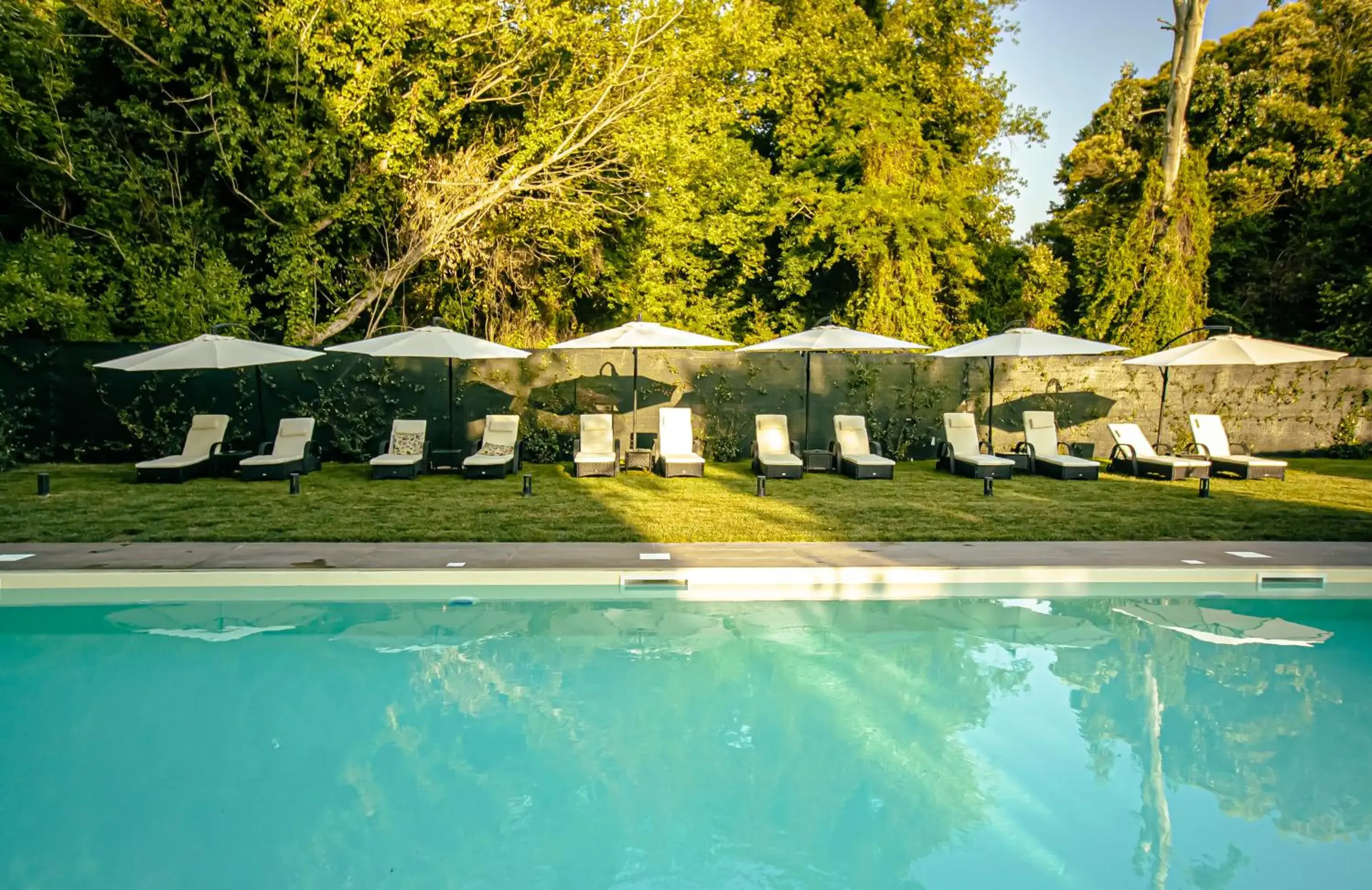 Swimming Pool in Viktoria Palace Hotel