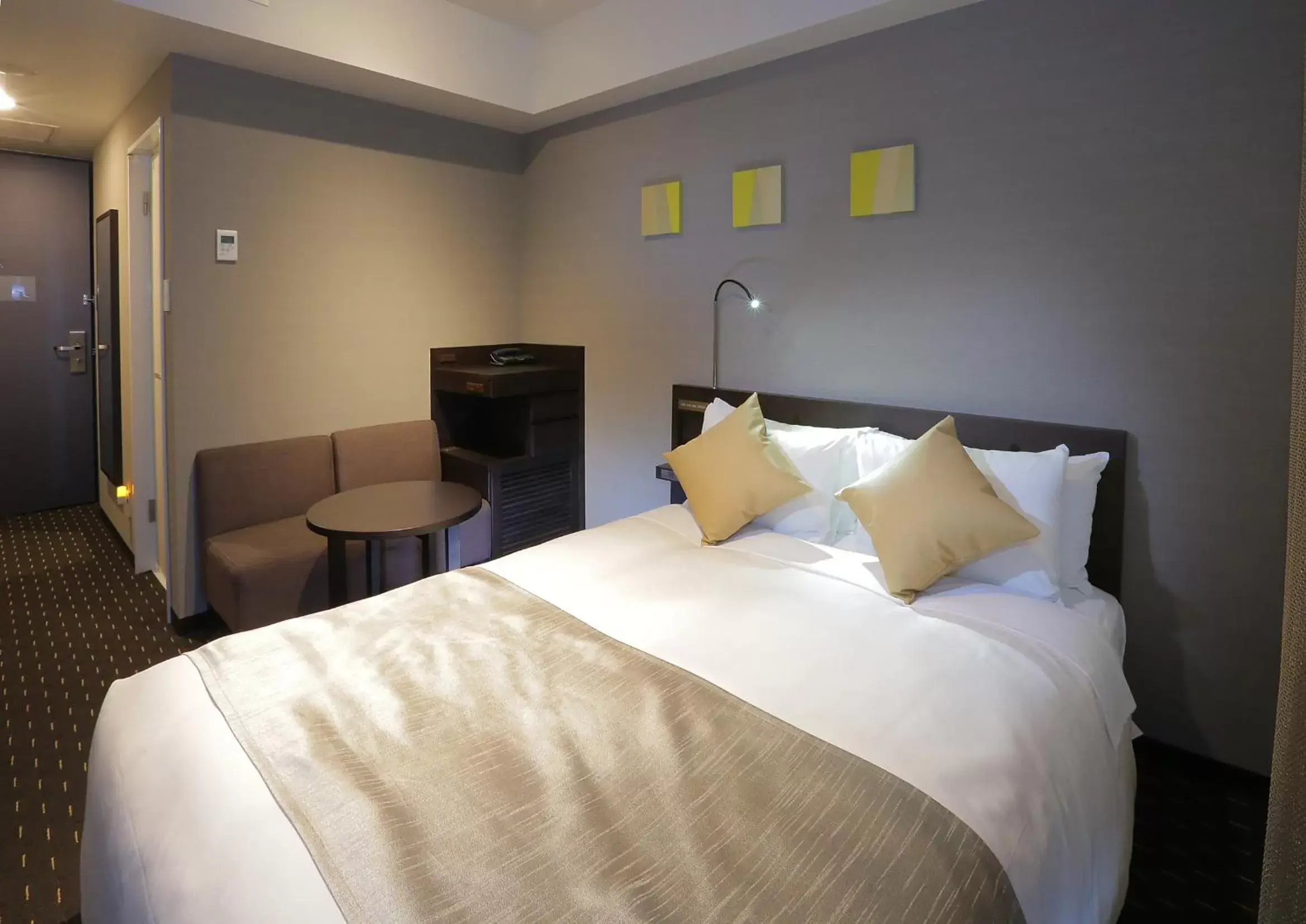 Bed in Akihabara Washington Hotel