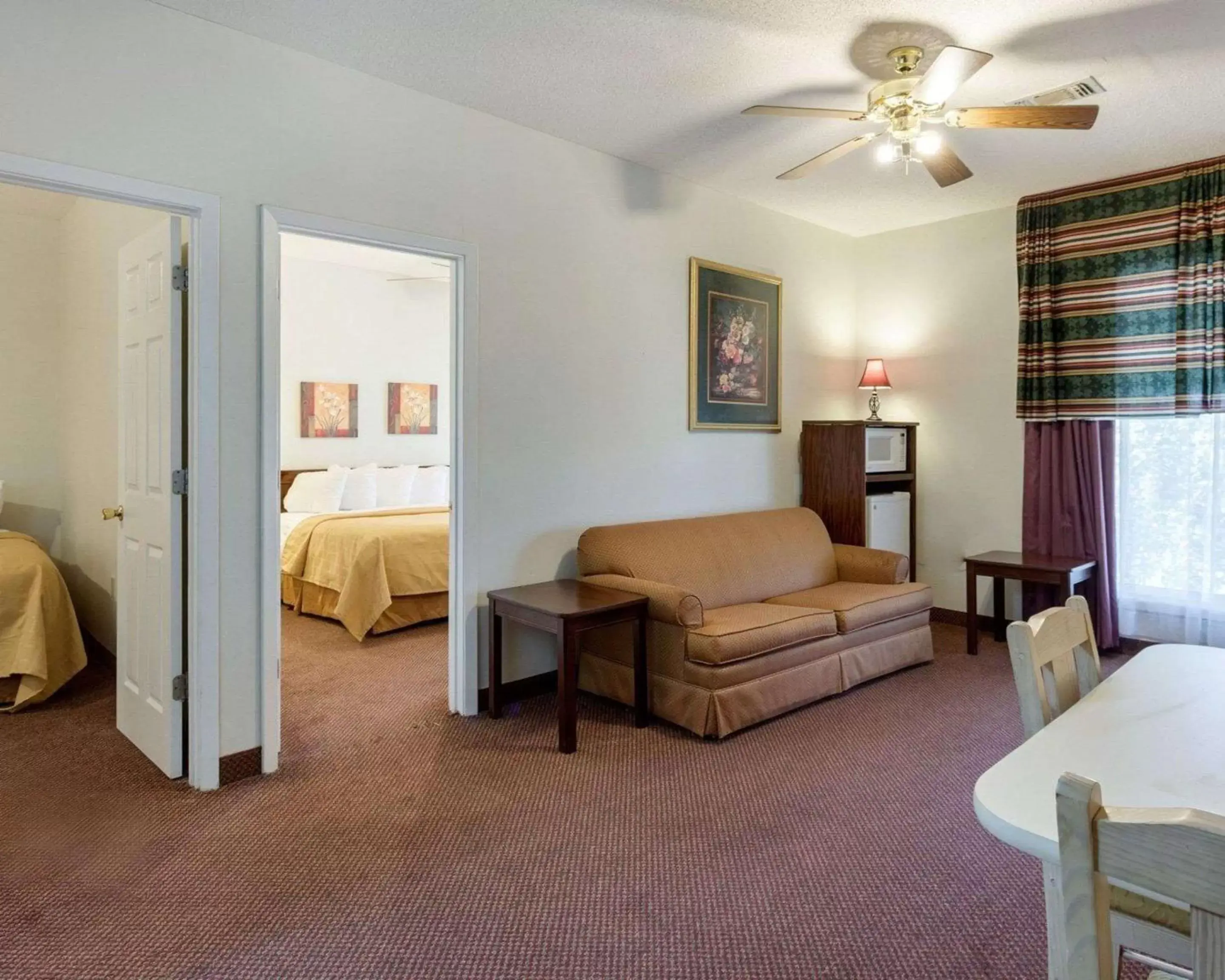 Bedroom, Seating Area in Quality Inn Robinsonville