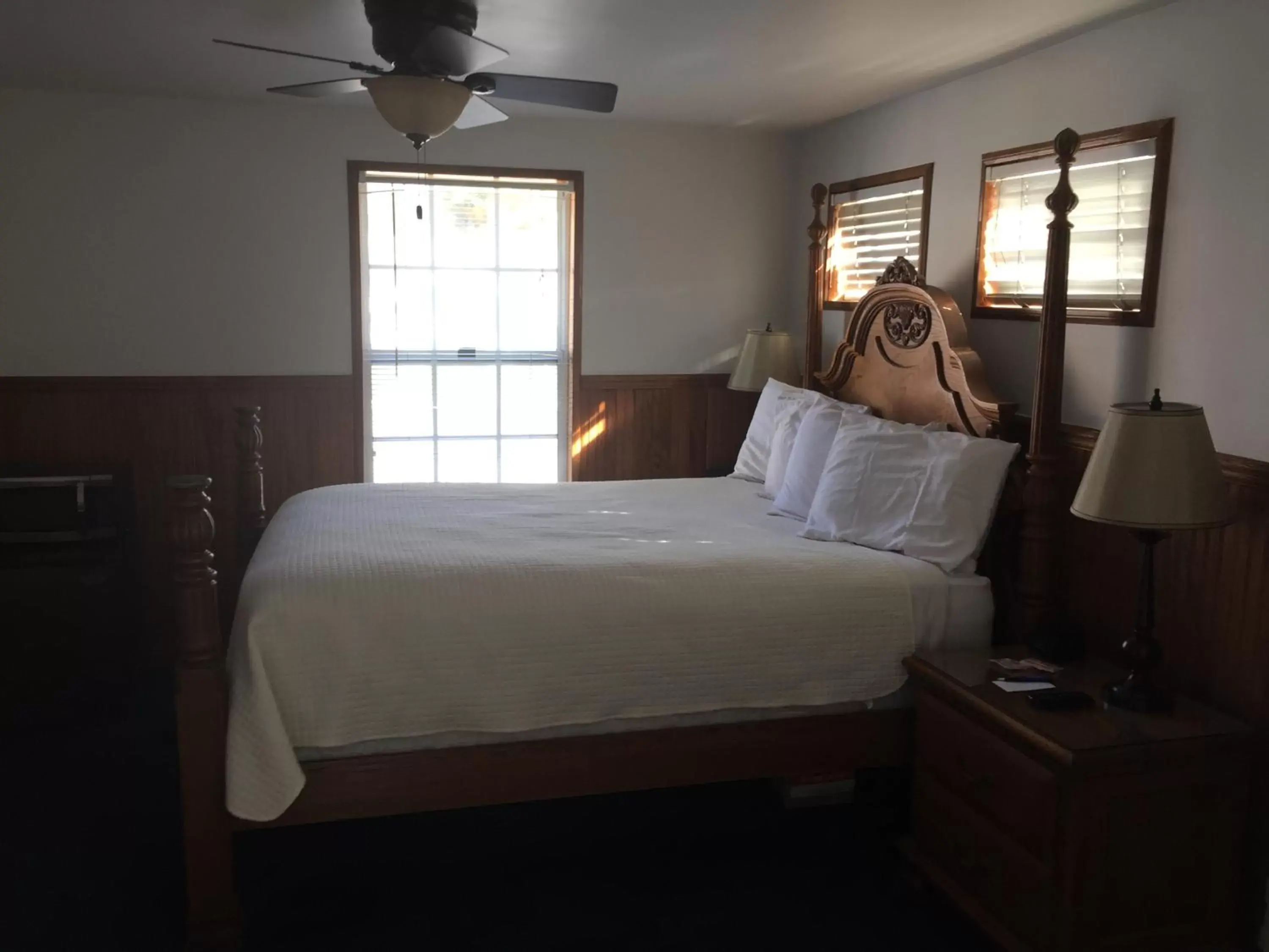 Bedroom in Catalina Island Seacrest Inn
