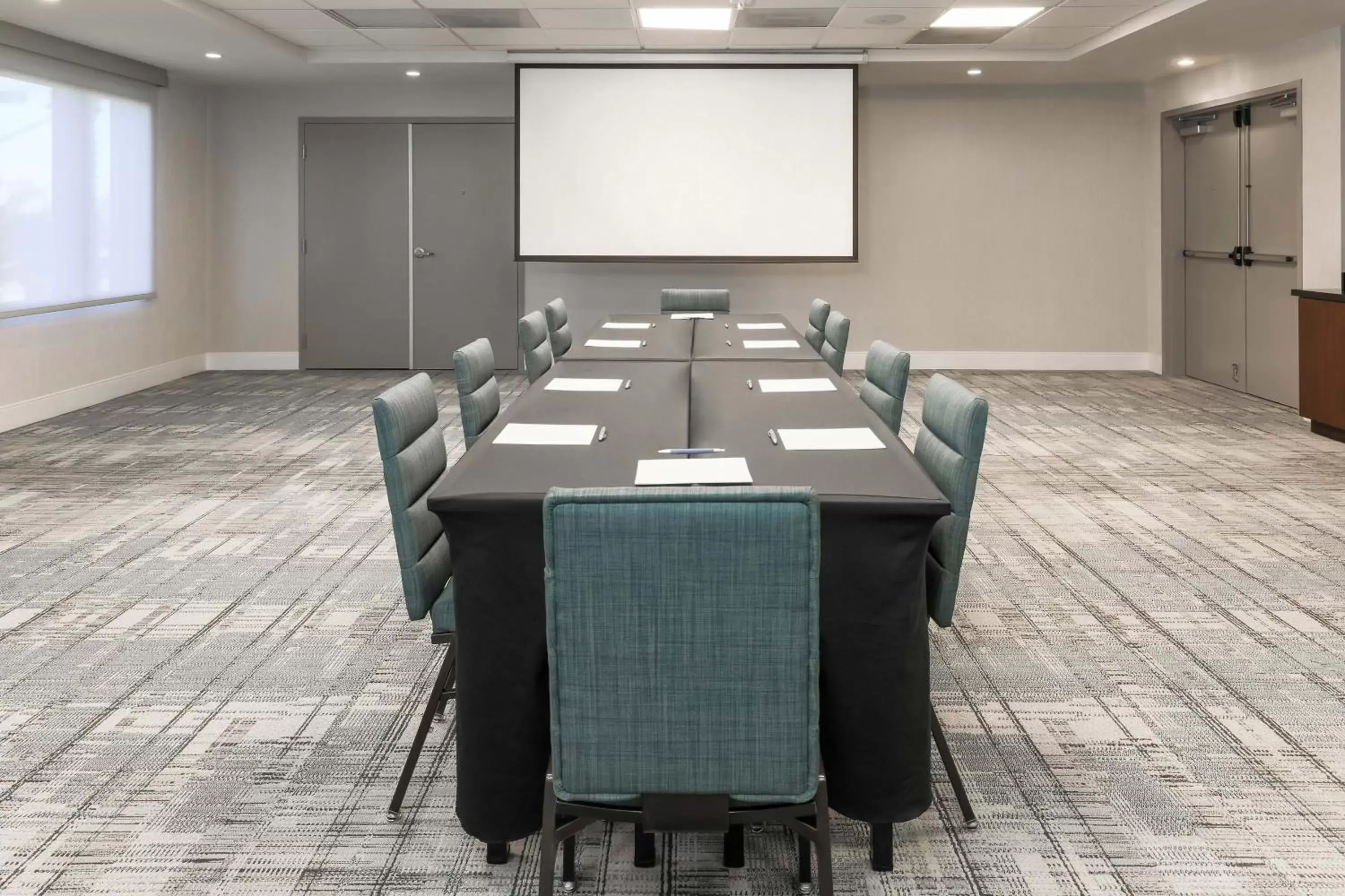 Meeting/conference room, Business Area/Conference Room in Four Points by Sheraton, Ontario-Rancho Cucamonga
