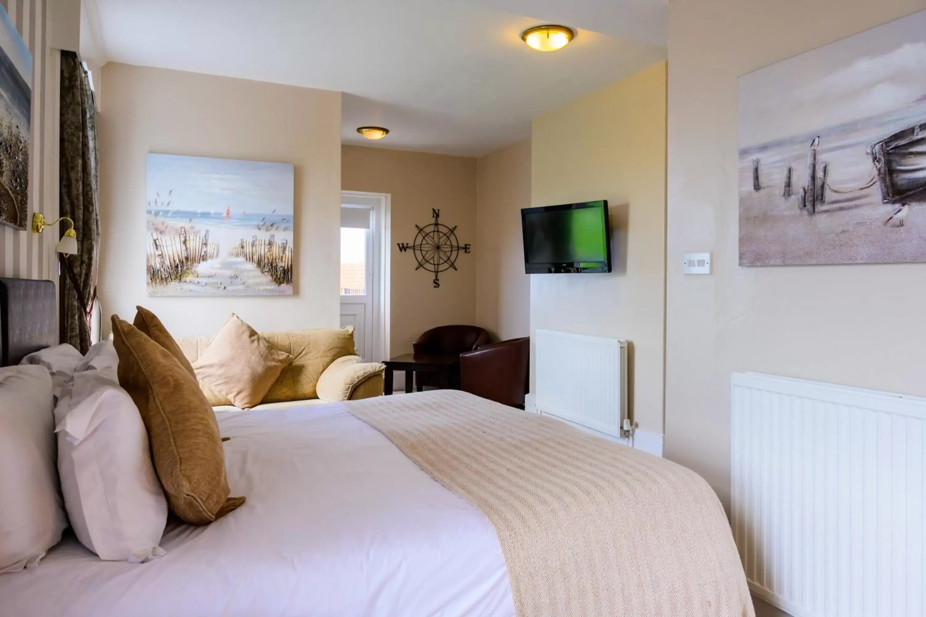 Bedroom in The White House Inn - Whitby