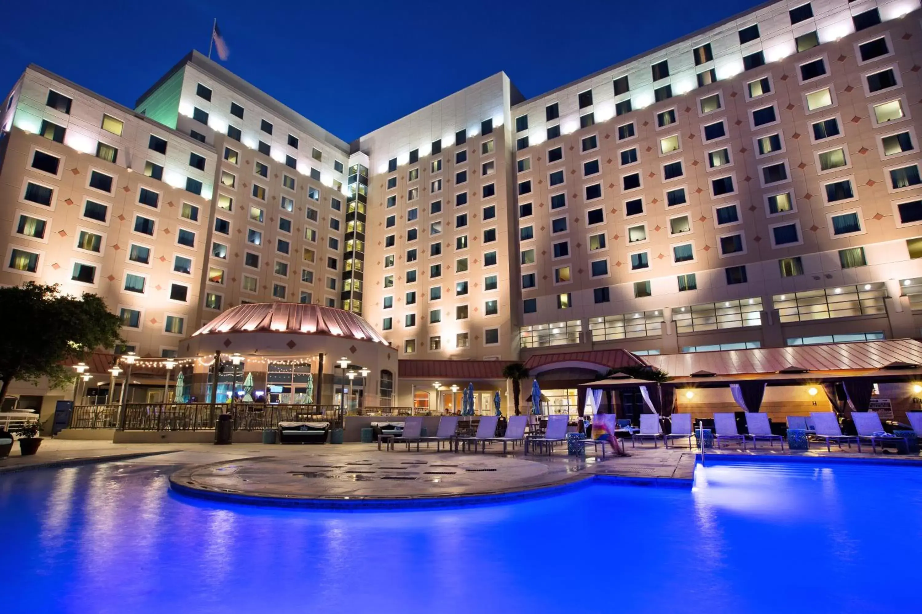 Facade/entrance, Swimming Pool in Harrah's Gulf Coast Hotel & Casino