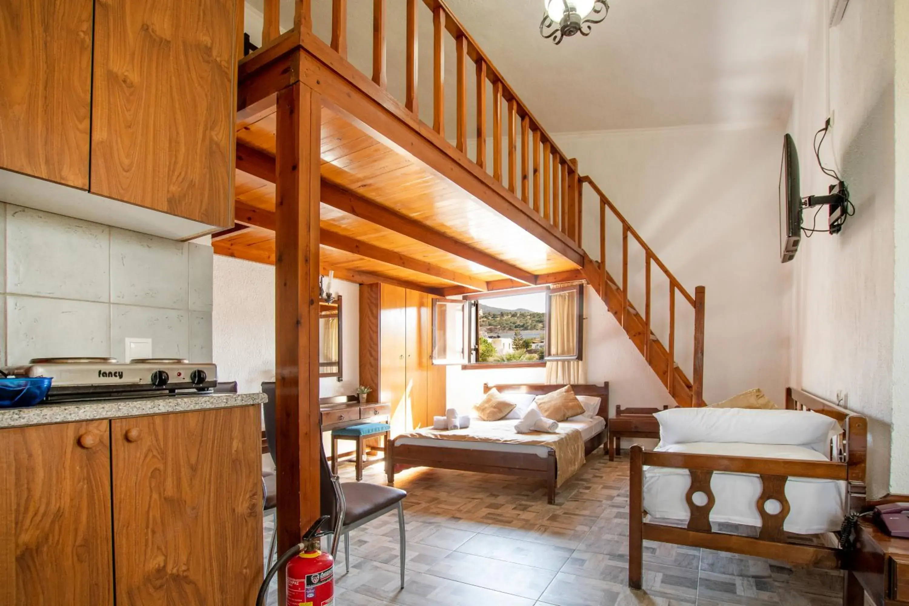 Photo of the whole room, Kitchen/Kitchenette in Medusa Villa